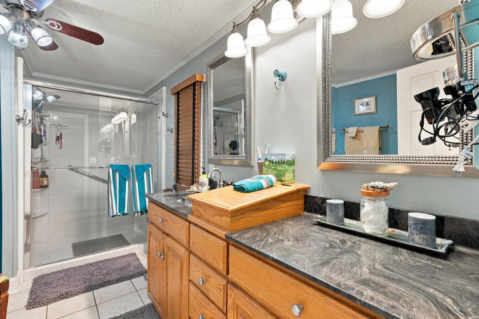 3415 N Pointe Blvd. Property Photo 16