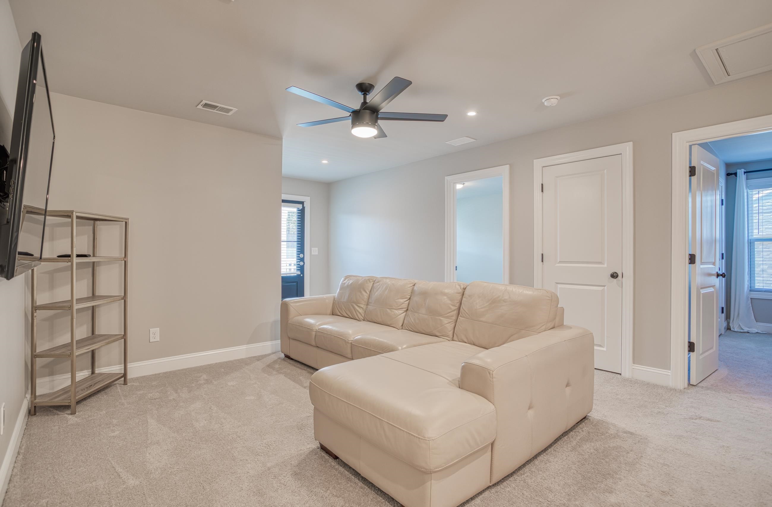 1516 Parish Way Property Photo 34