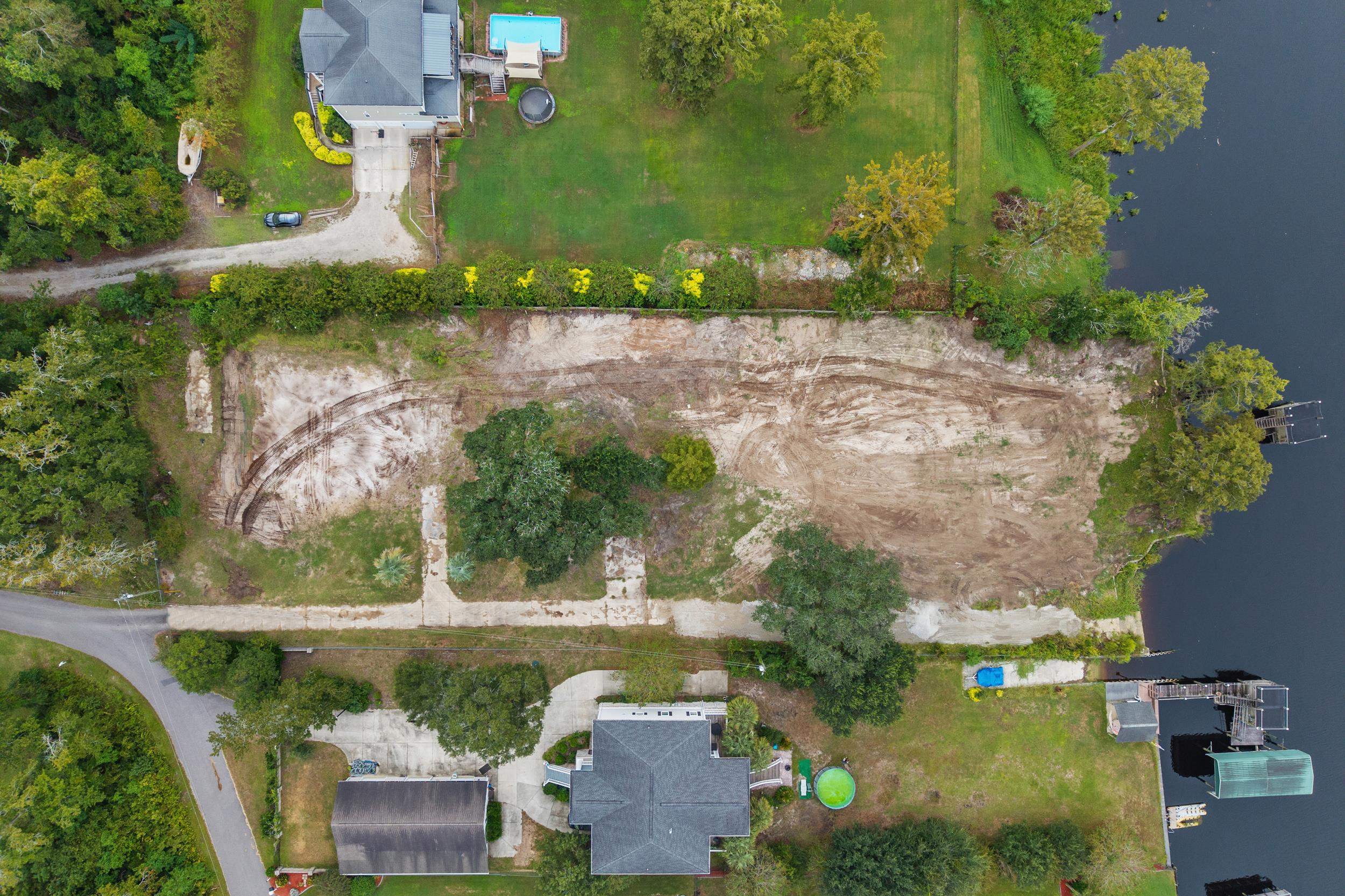 6011 Renata Ln. Property Photo 9