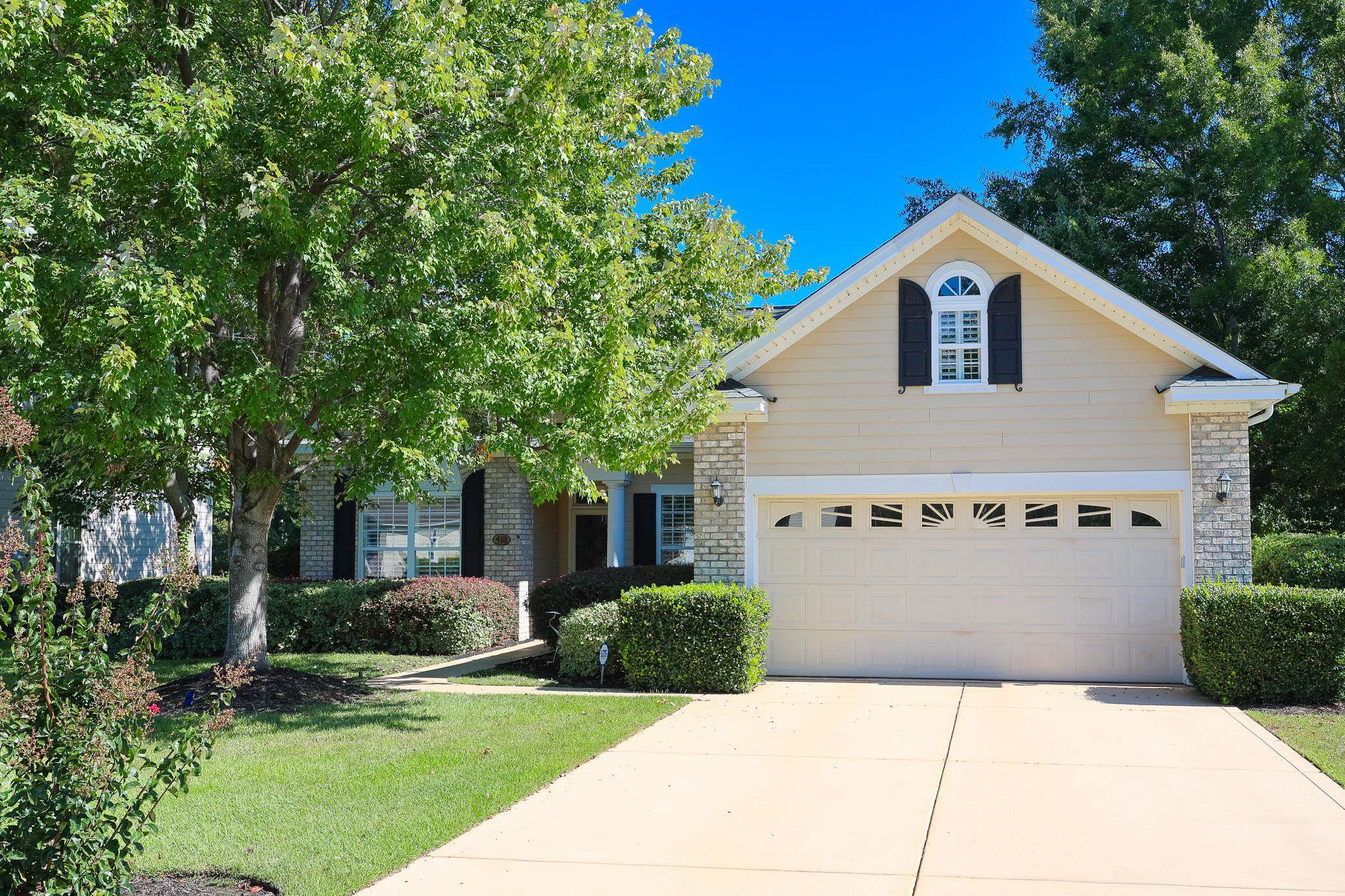 418 Coral Harbor Dr. Property Photo 29