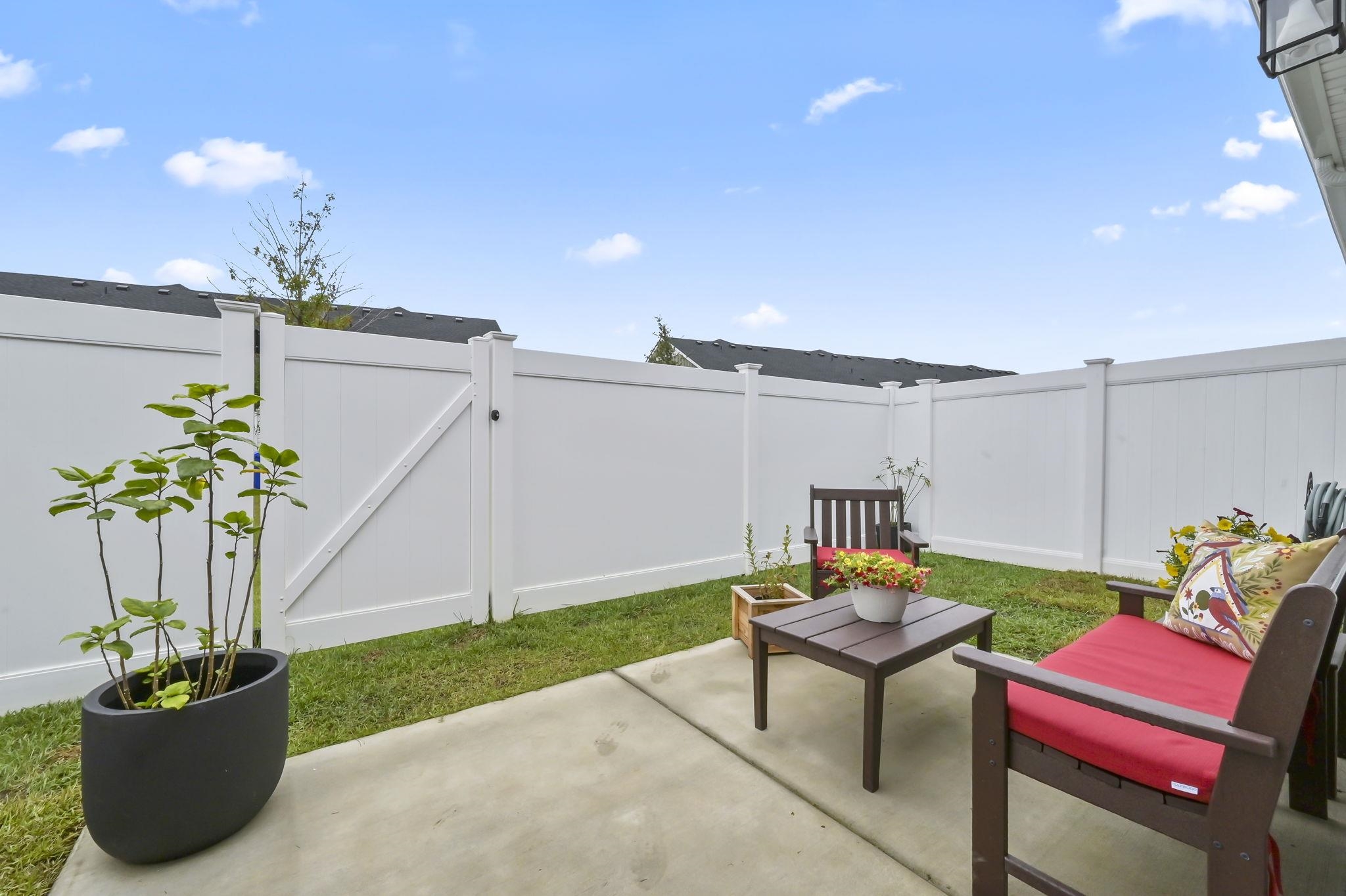 1218 American Shad Dr. Property Photo 37