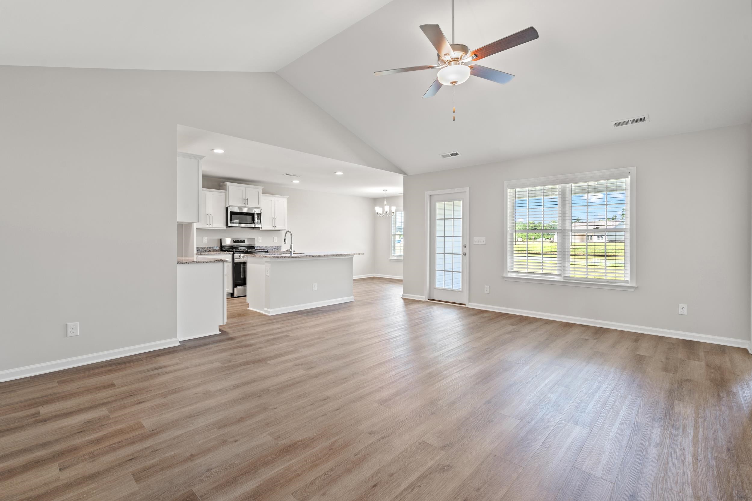35 Bennington Ct Property Photo 2