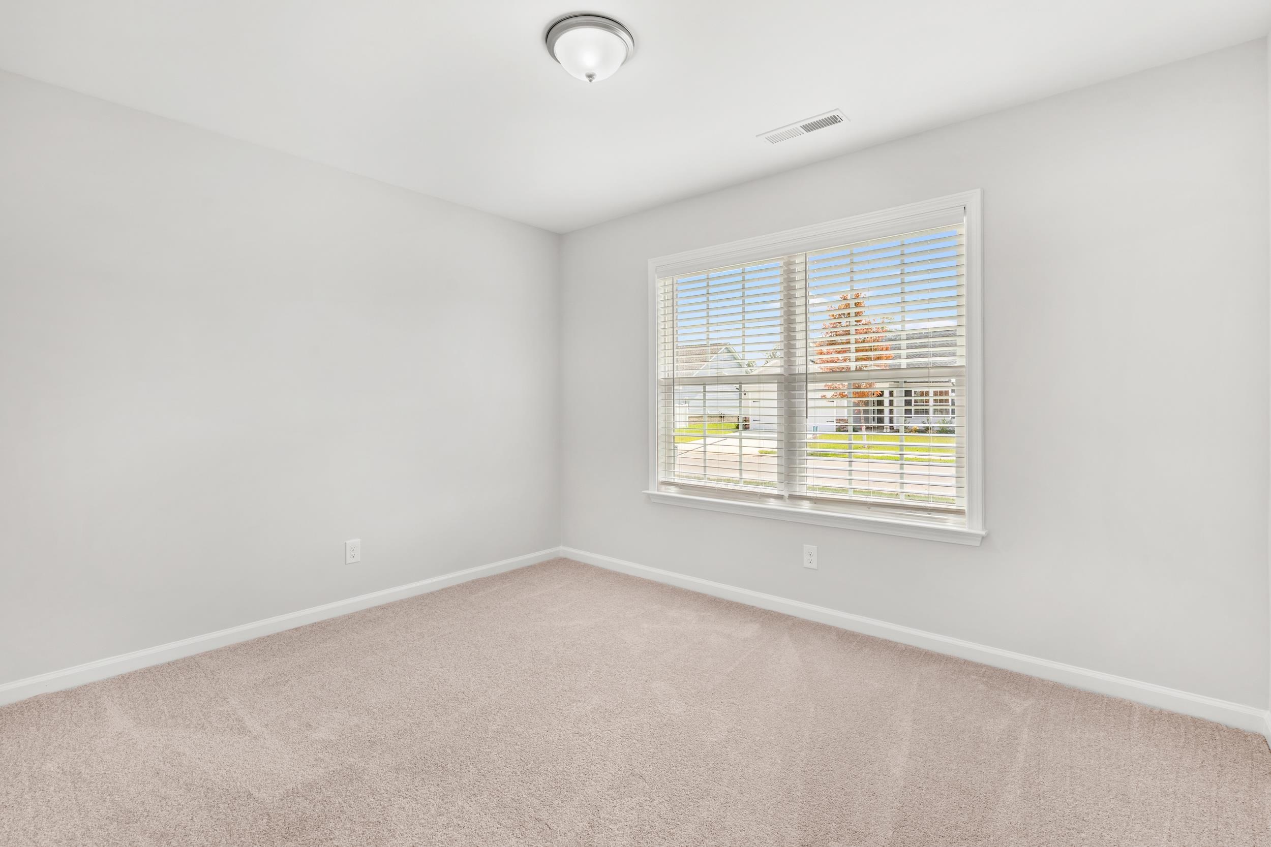 35 Bennington Ct Property Photo 14