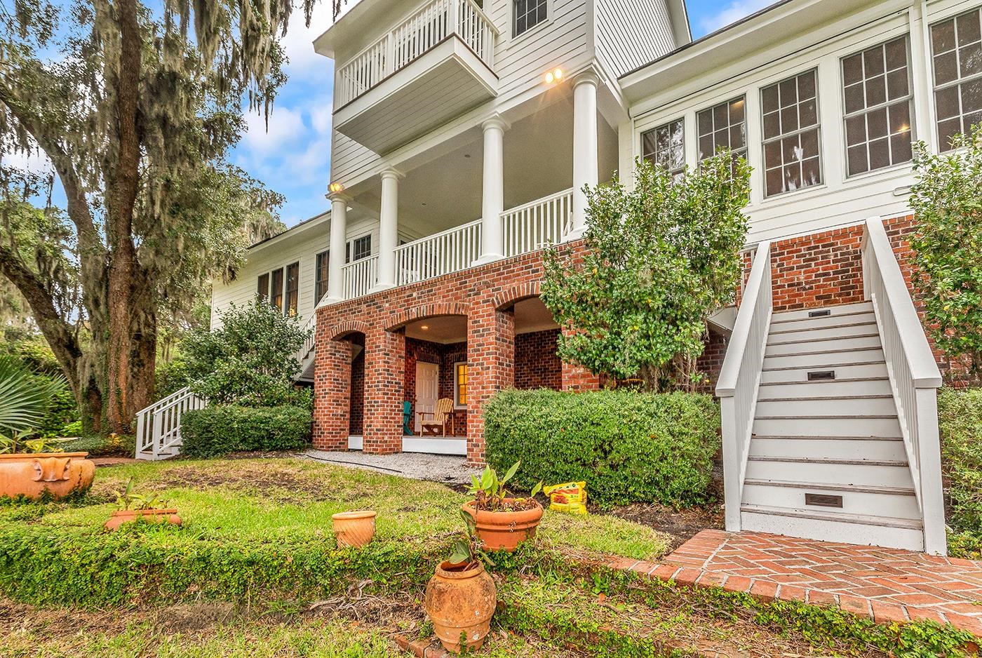 541 River Oaks Circle Property Photo 6