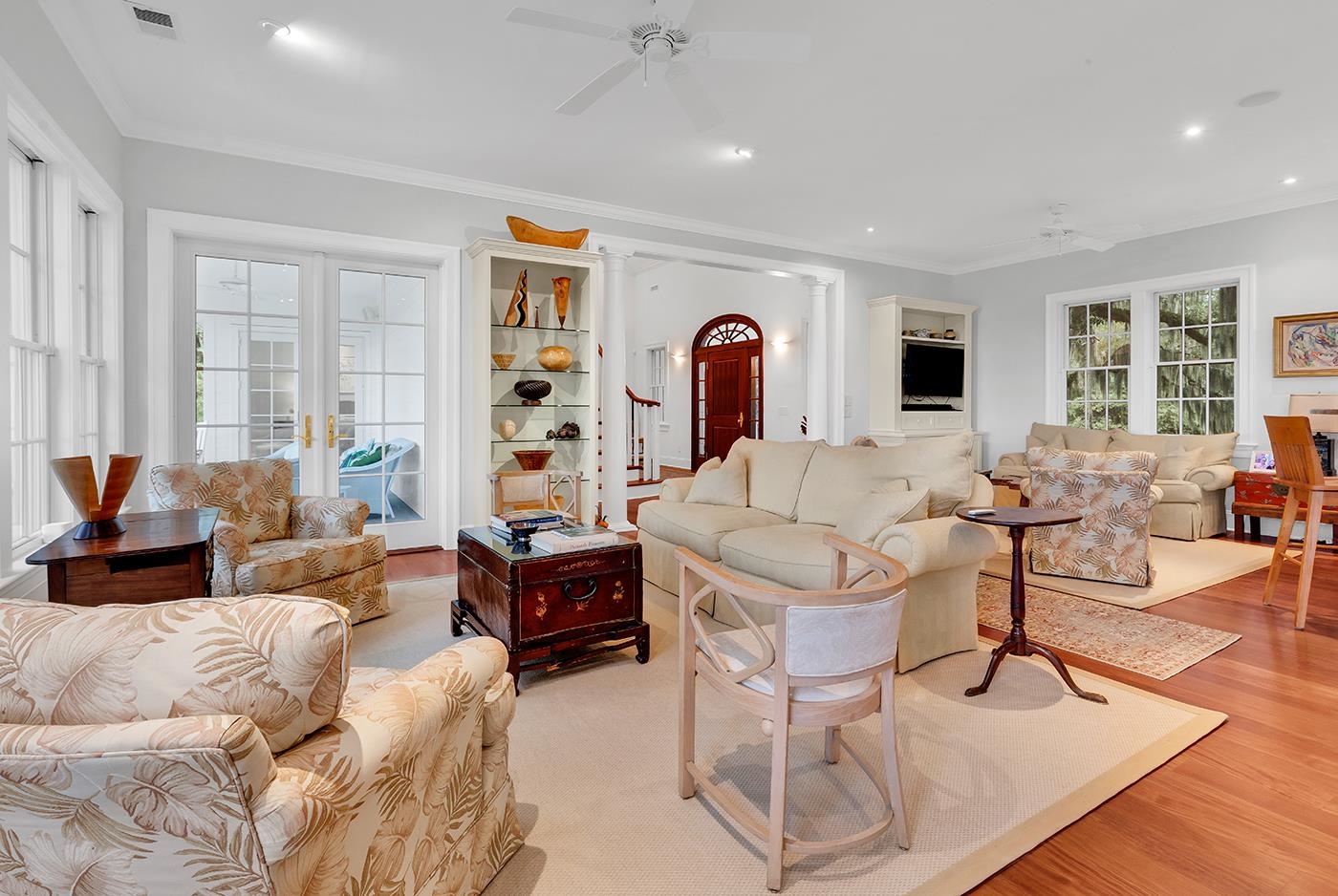 541 River Oaks Circle Property Photo 14