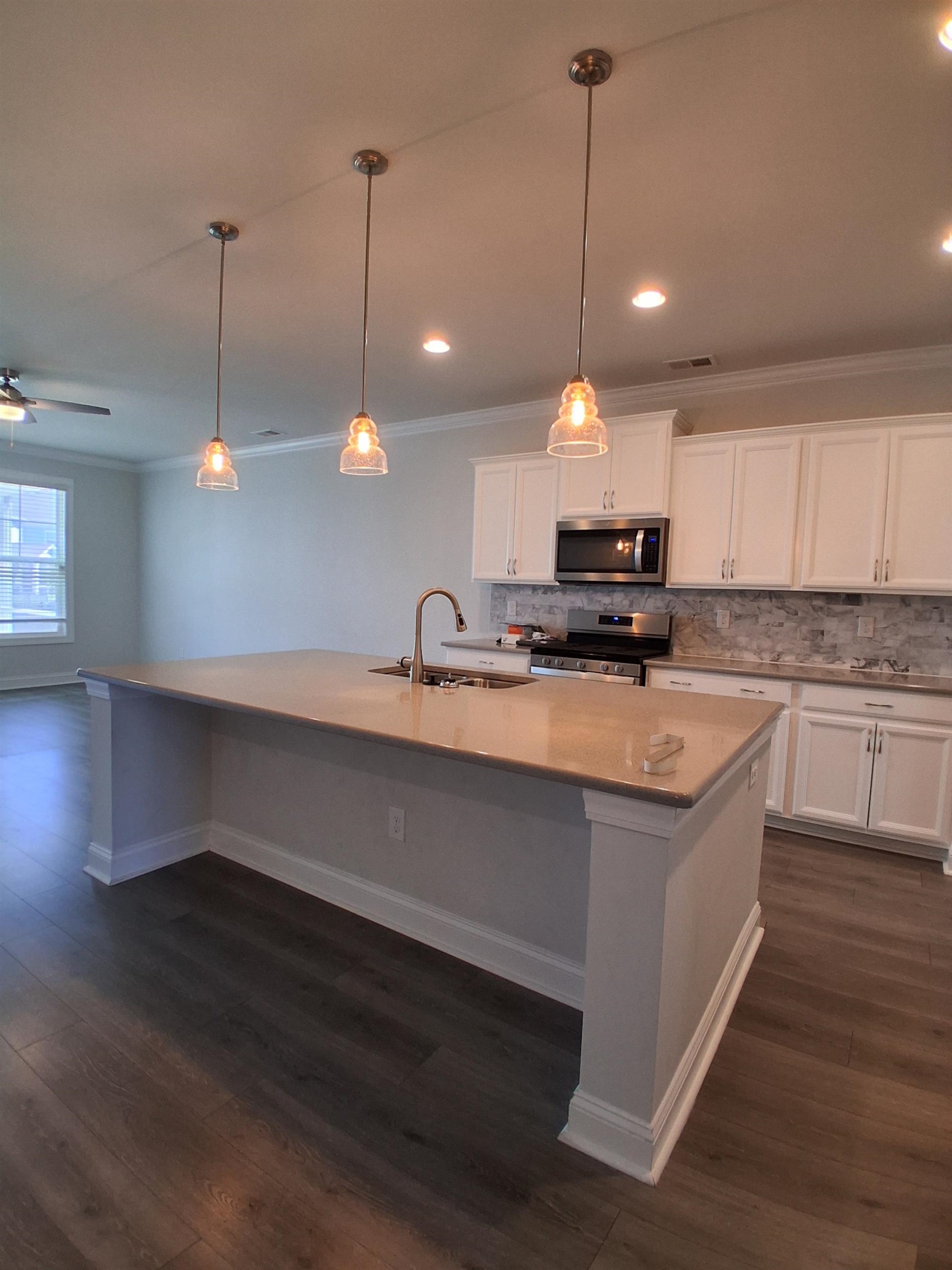 2793 Stellar Loop Property Photo 2
