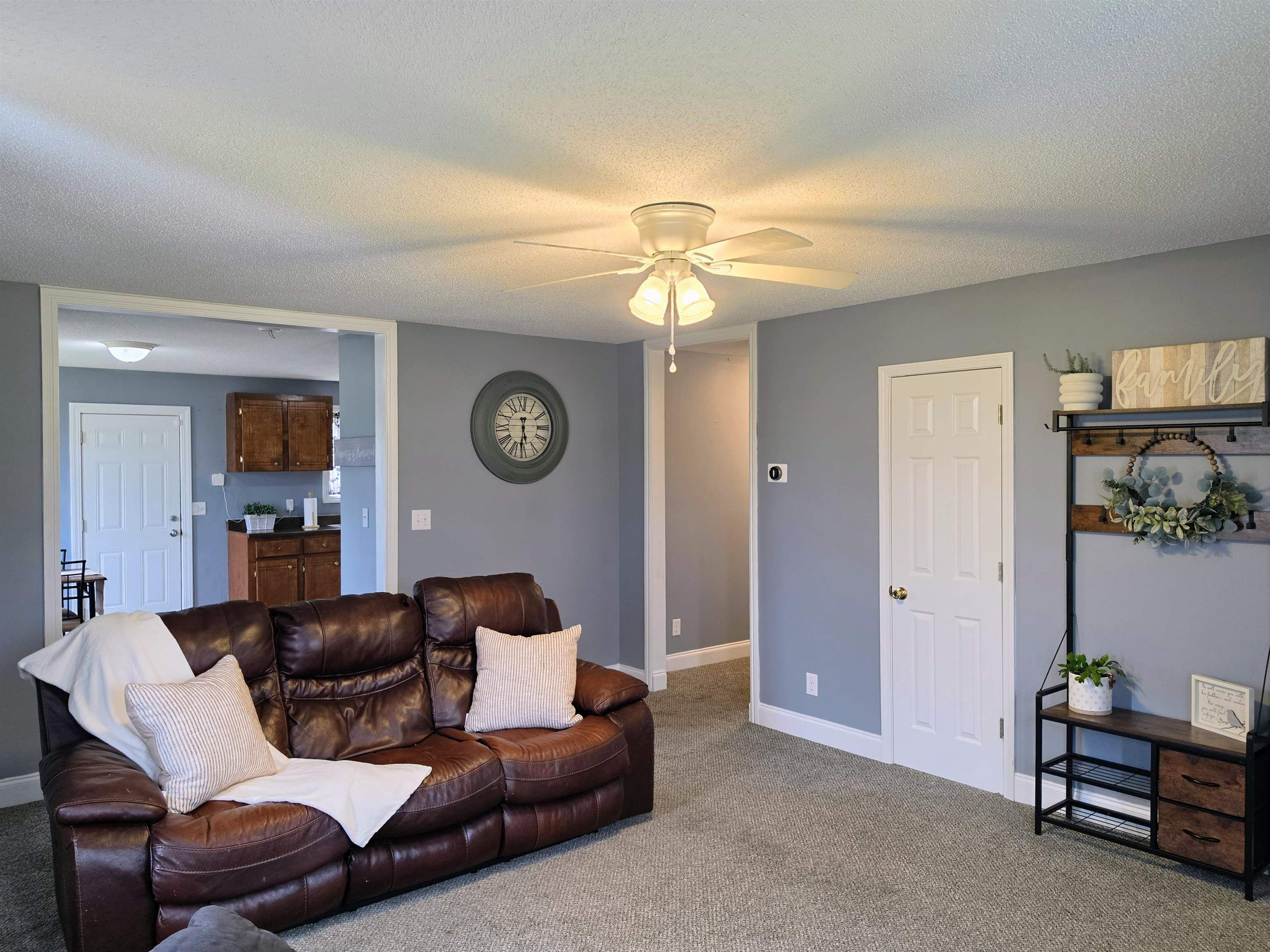 1736 Motley Dr. Property Photo 3