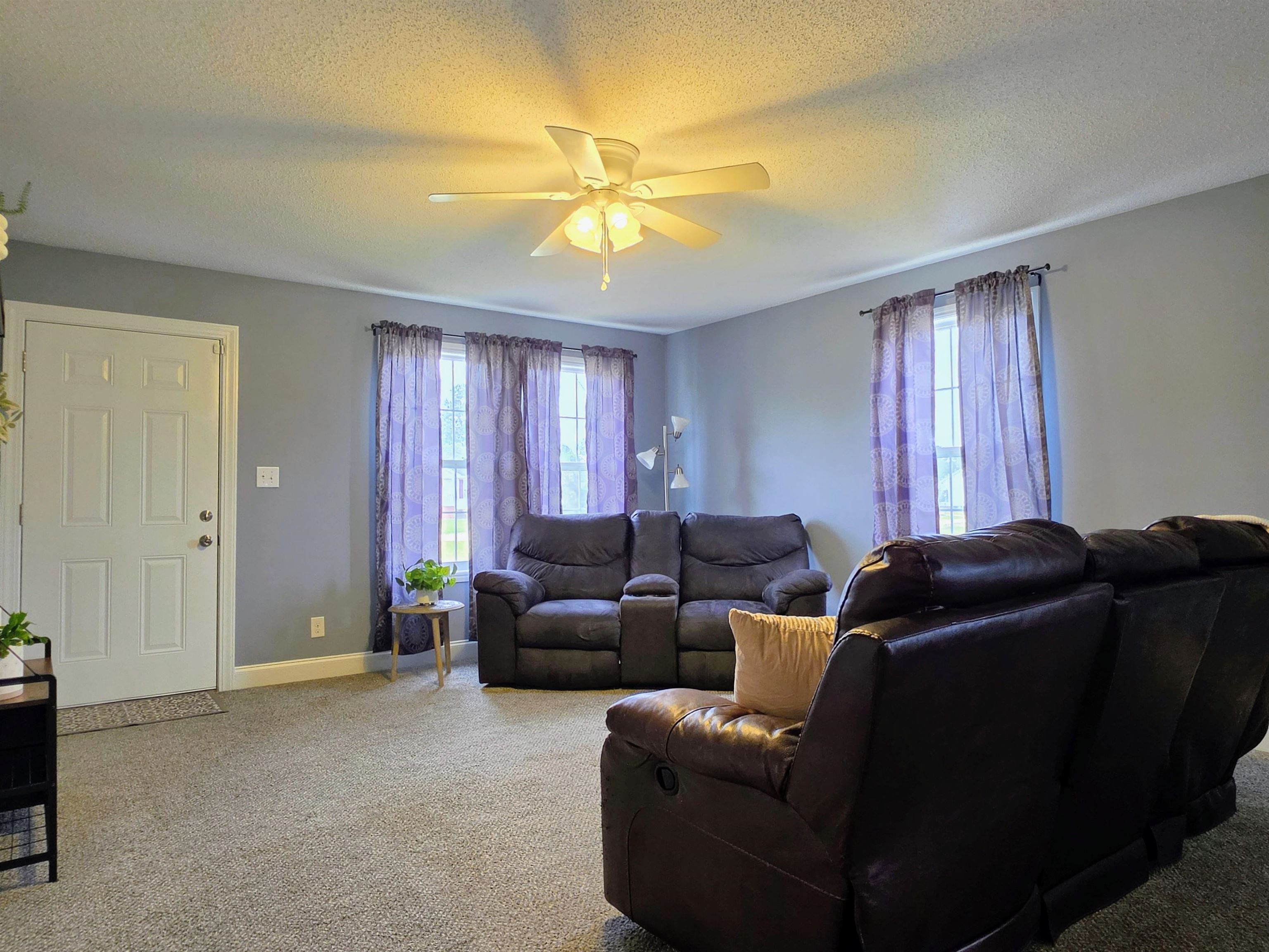 1736 Motley Dr. Property Photo 4