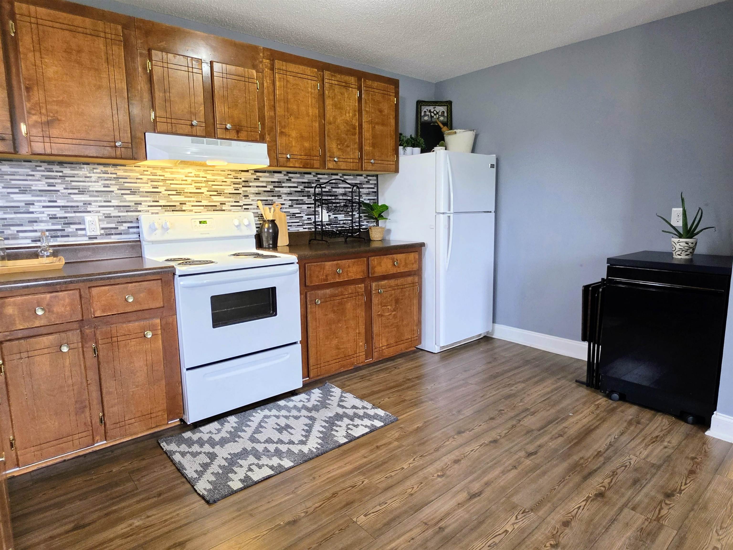 1736 Motley Dr. Property Photo 12
