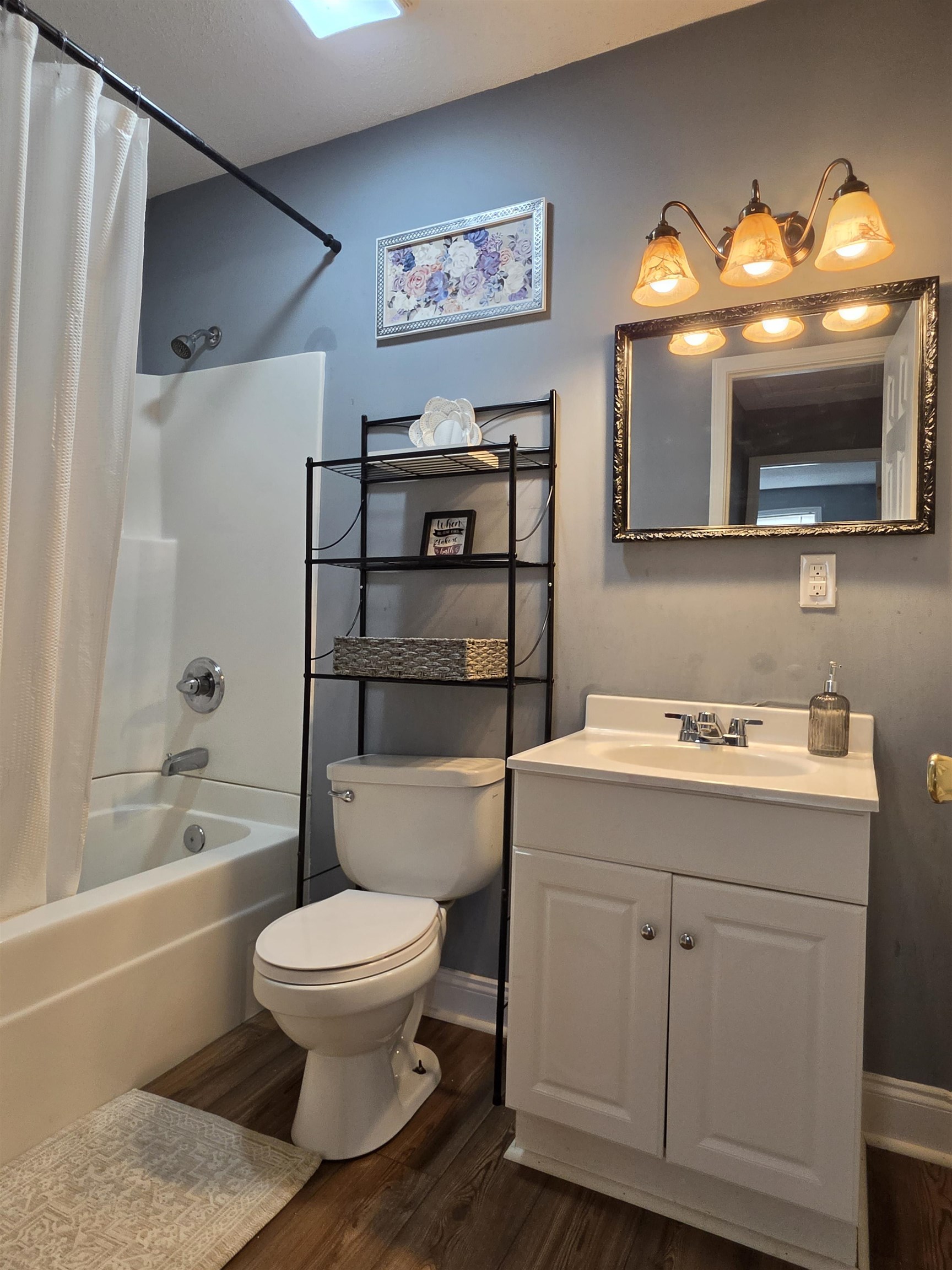 1736 Motley Dr. Property Photo 19