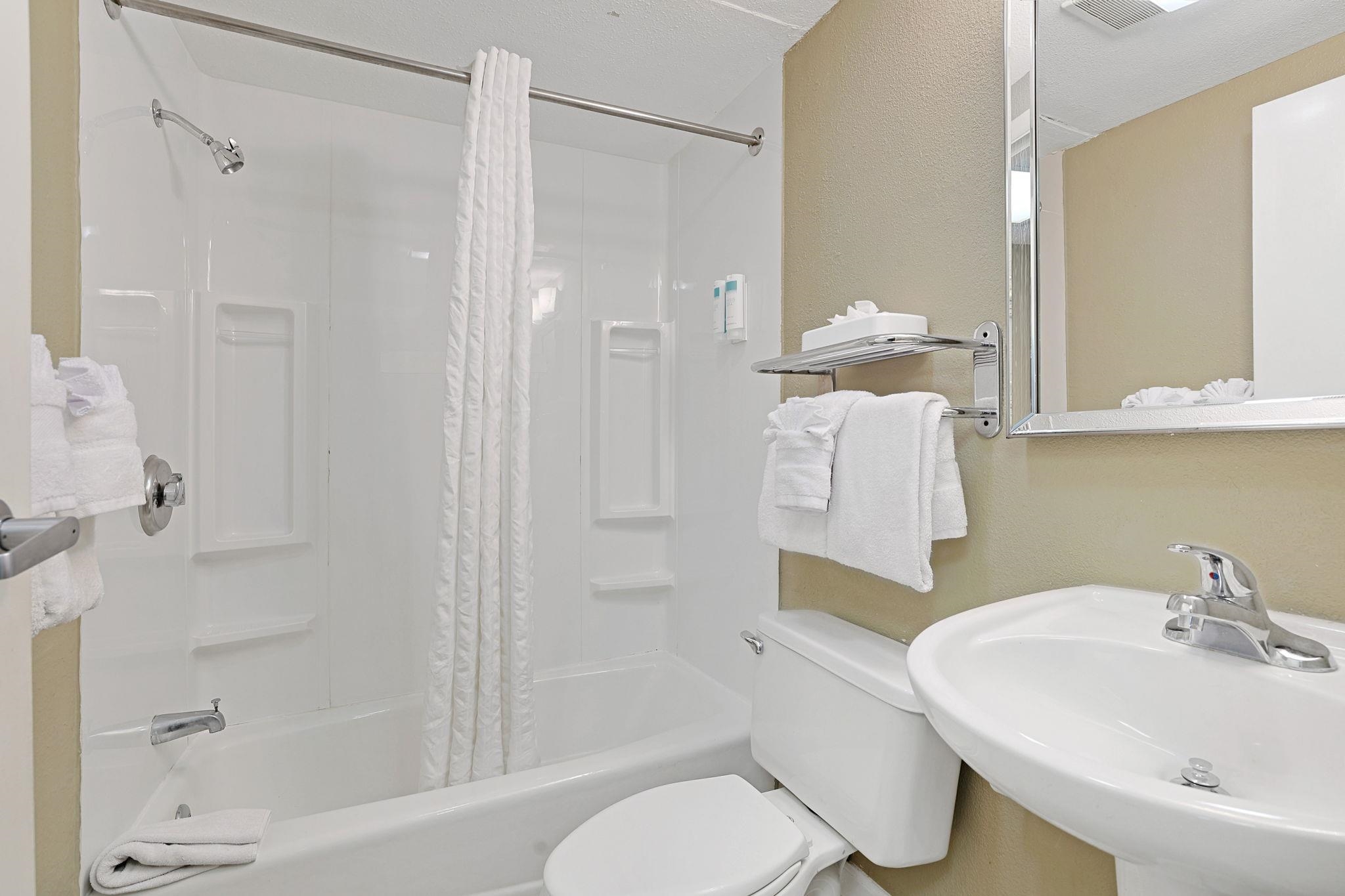 5200 N Ocean Blvd. Property Photo 15