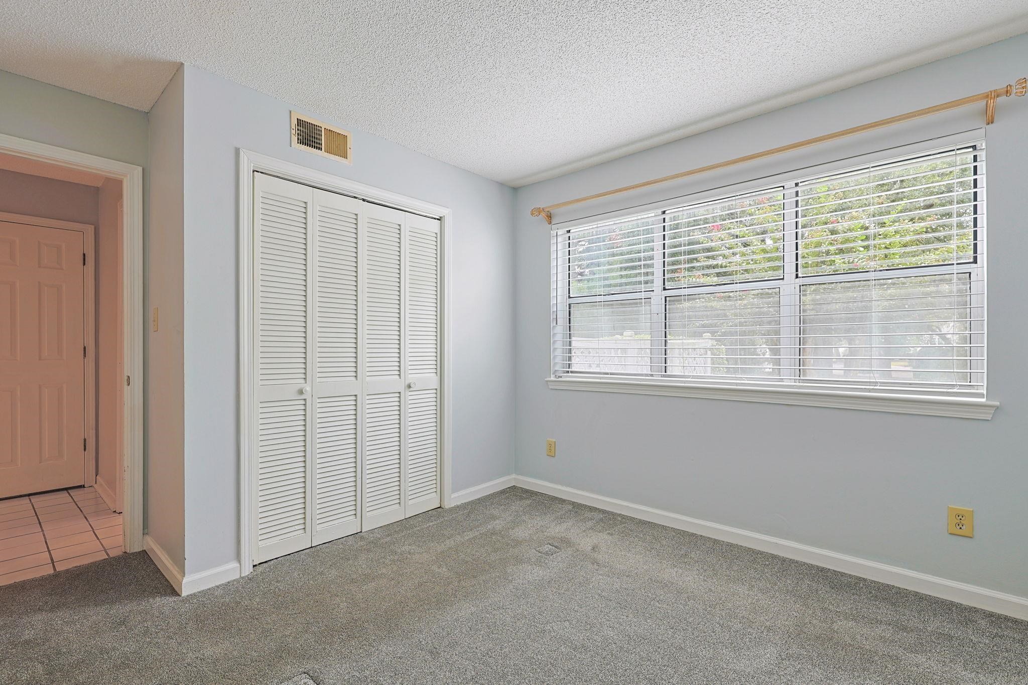 4601 Greenbriar Dr. Property Photo 19