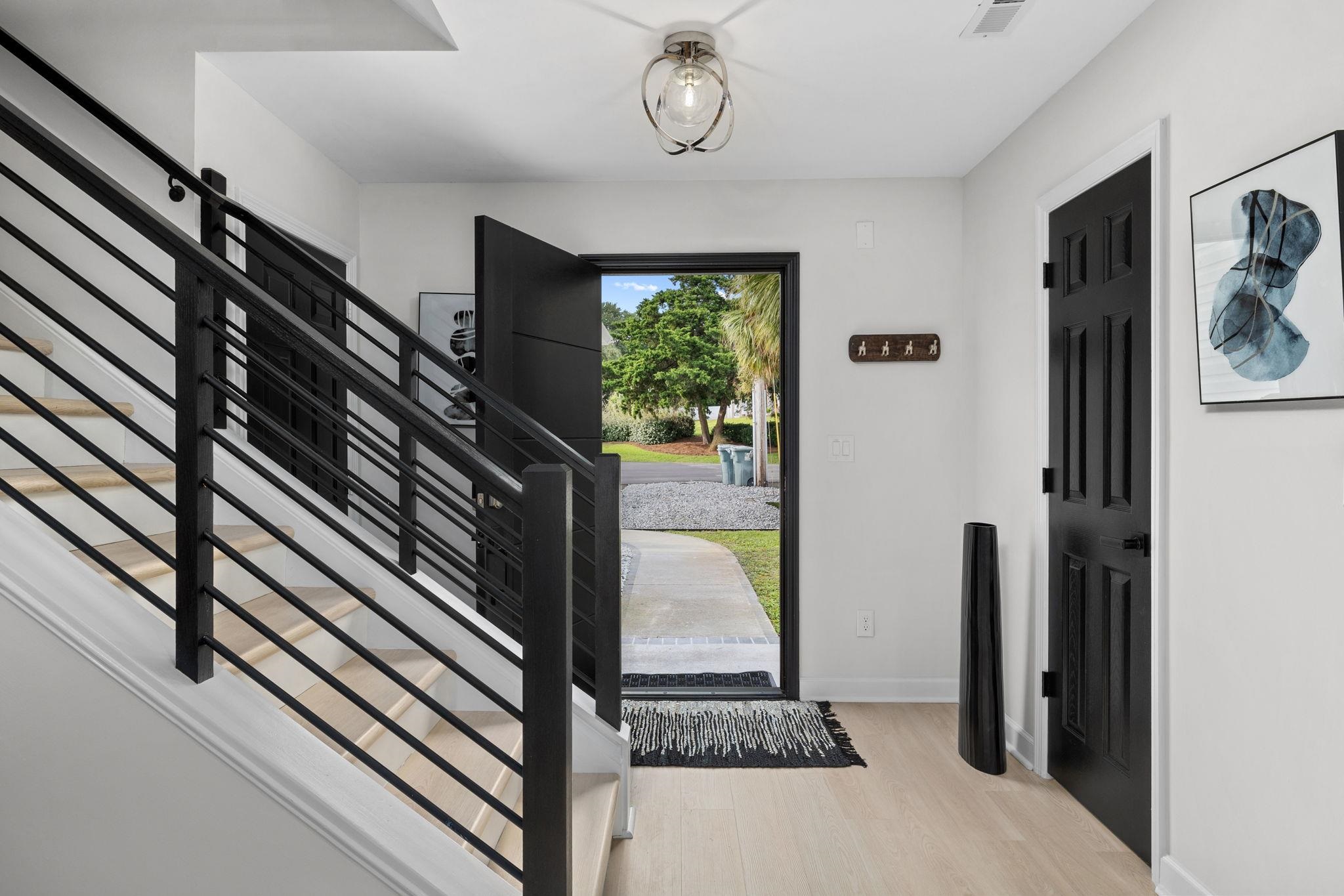 937 Strand Ave. Property Photo 2