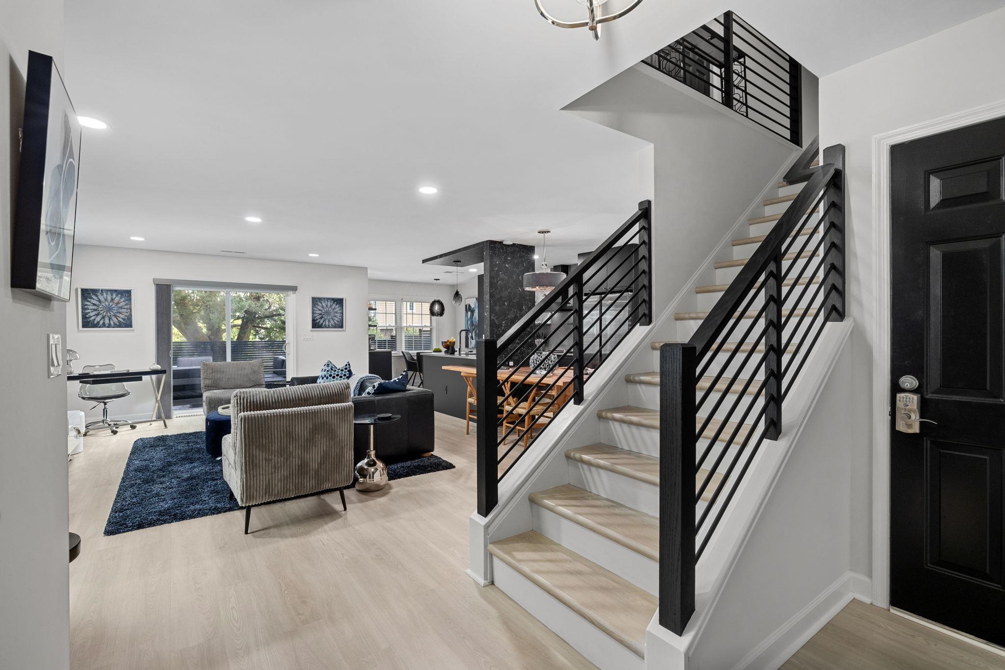 937 Strand Ave. Property Photo 3