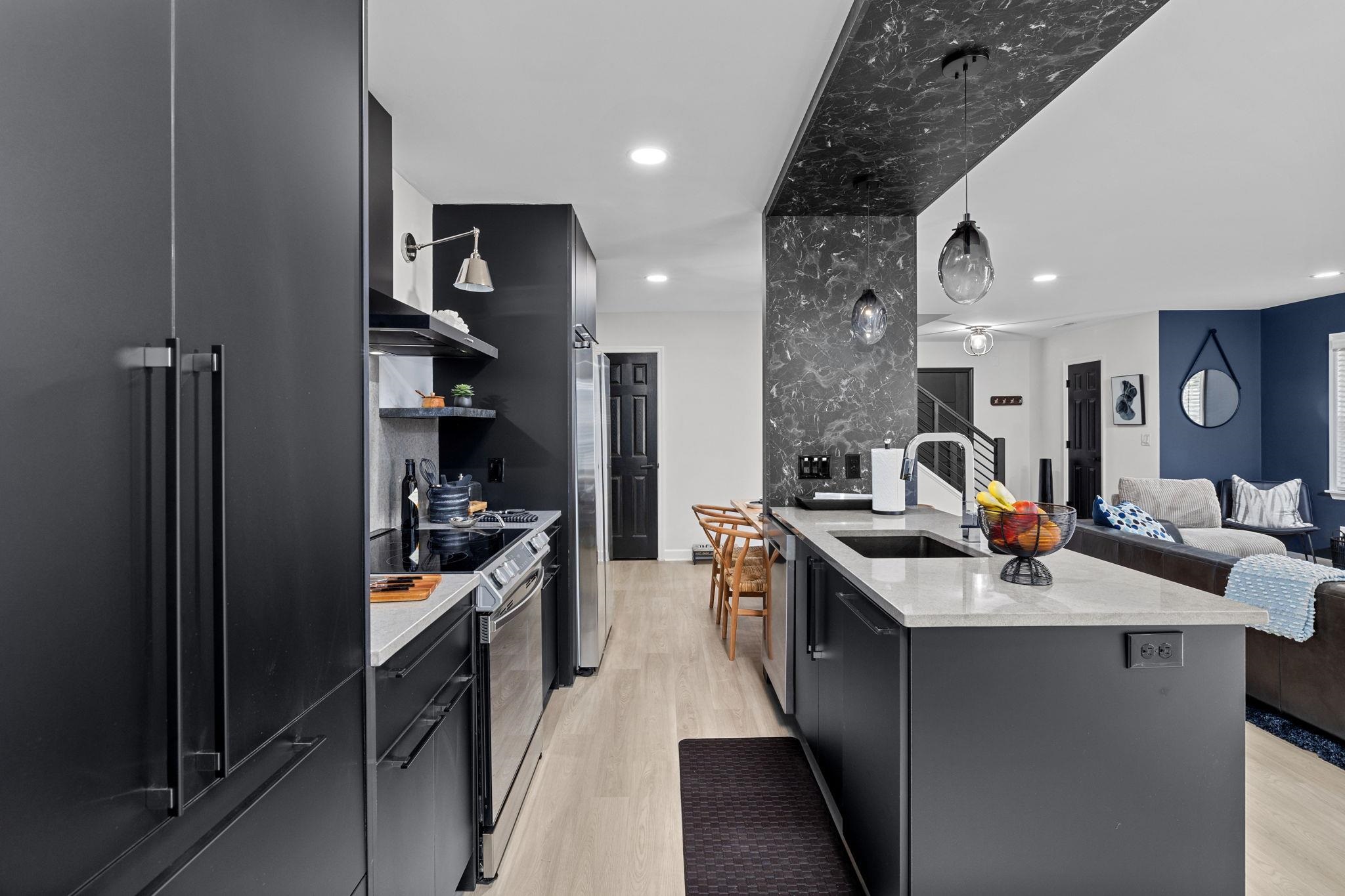 937 Strand Ave. Property Photo 11