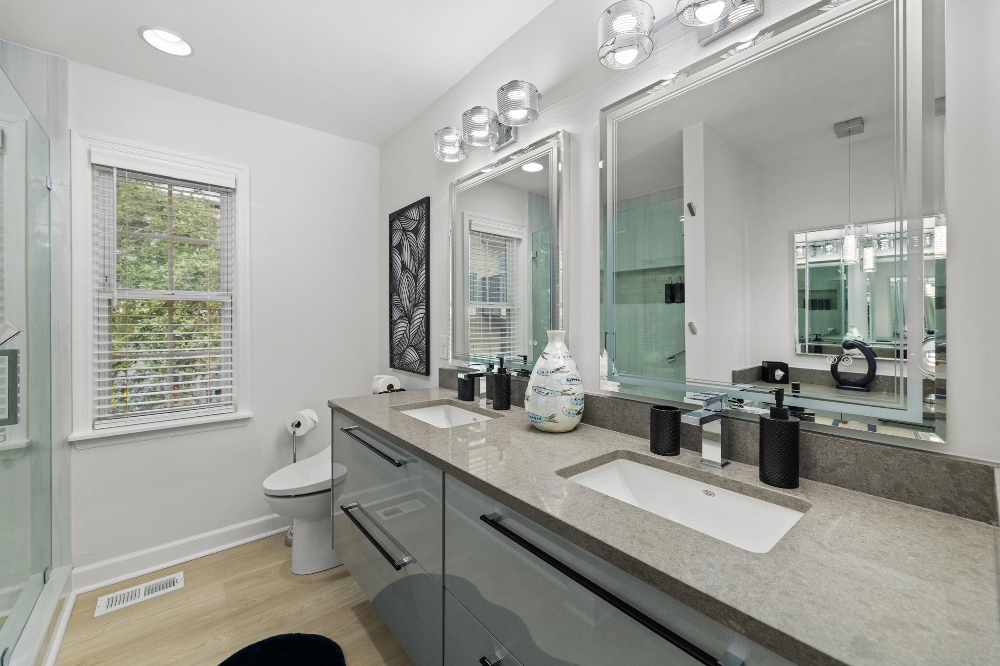 937 Strand Ave. Property Photo 25
