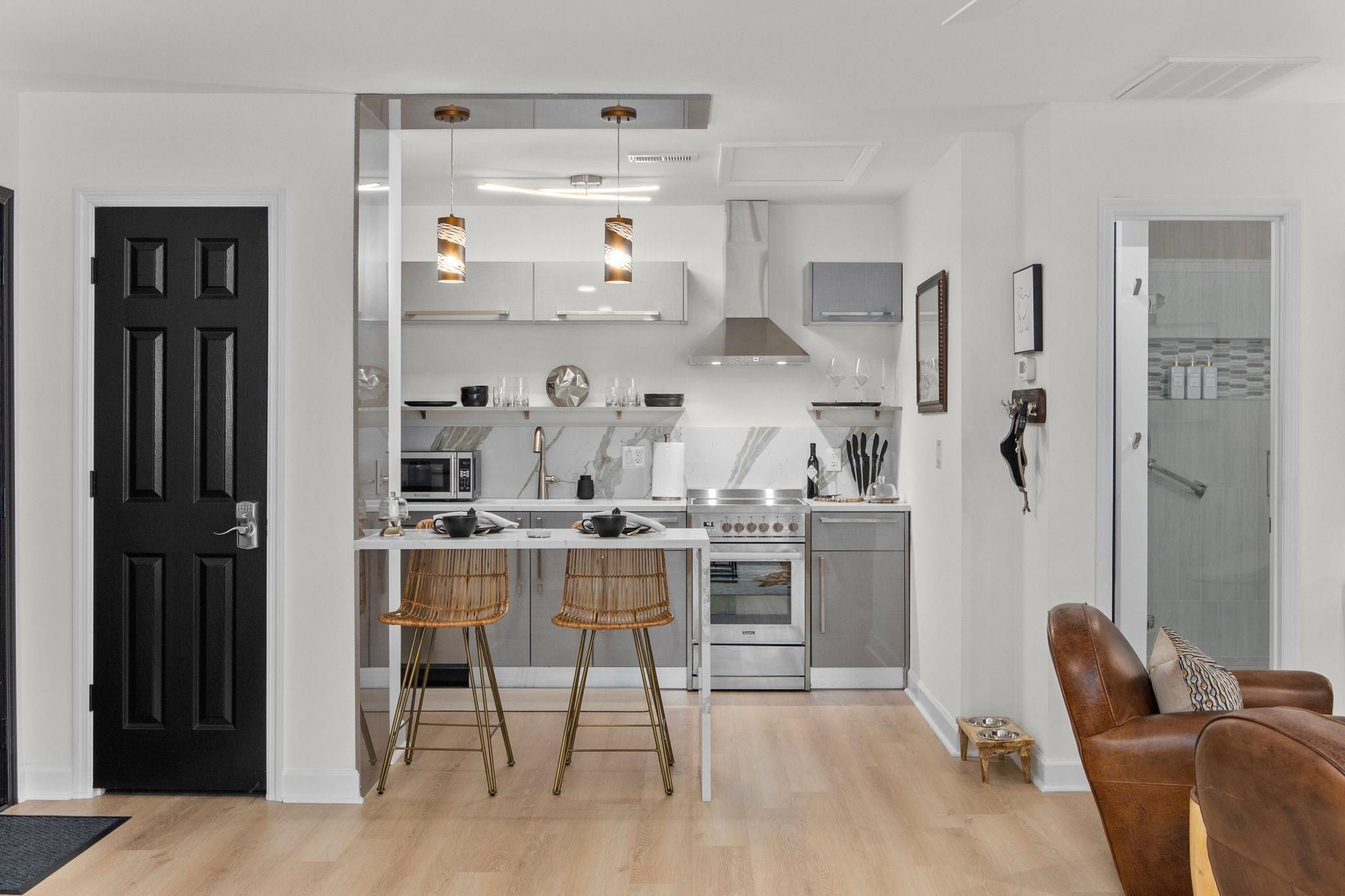 937 Strand Ave. Property Photo 33