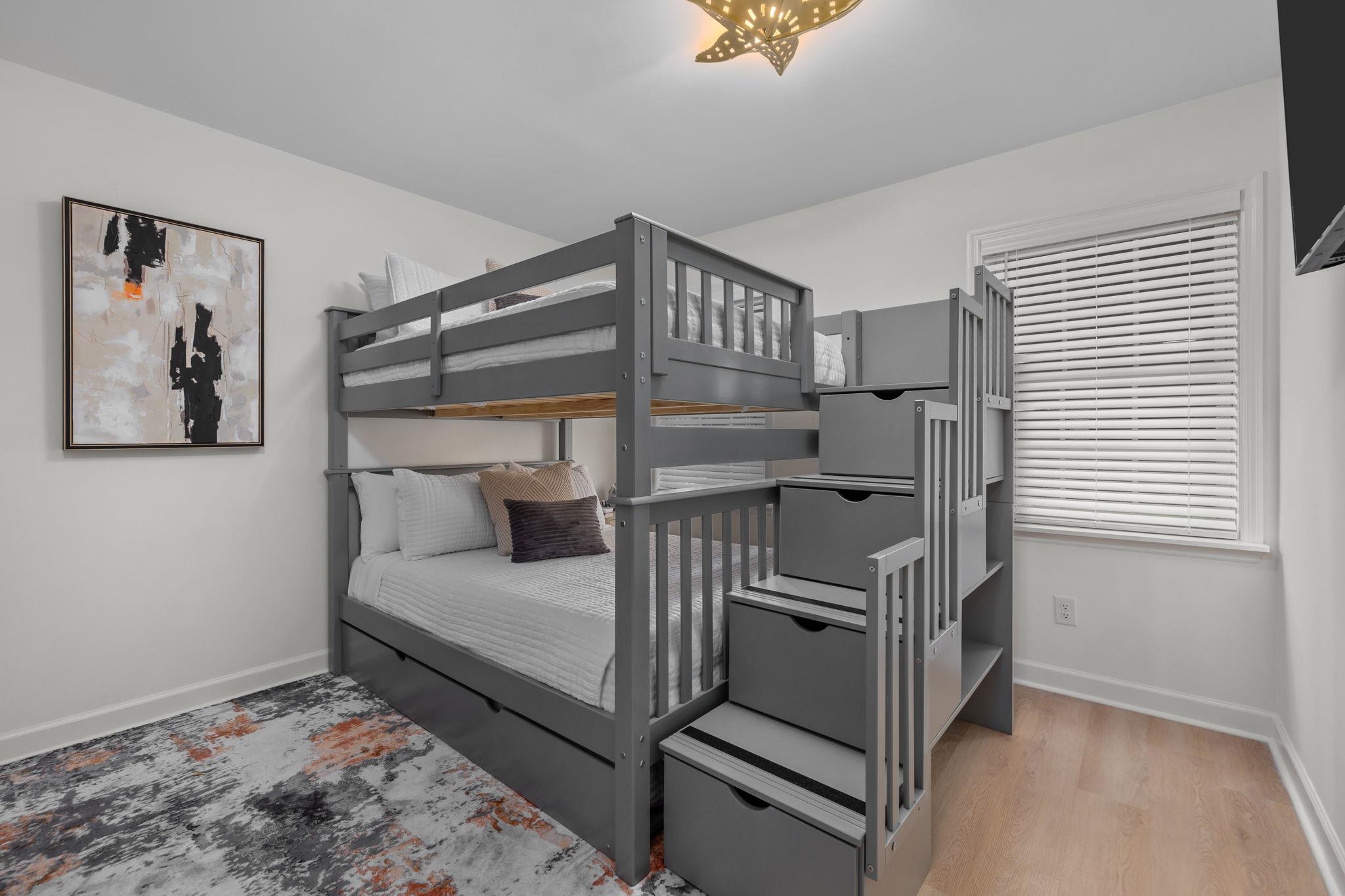 937 Strand Ave. Property Photo 36