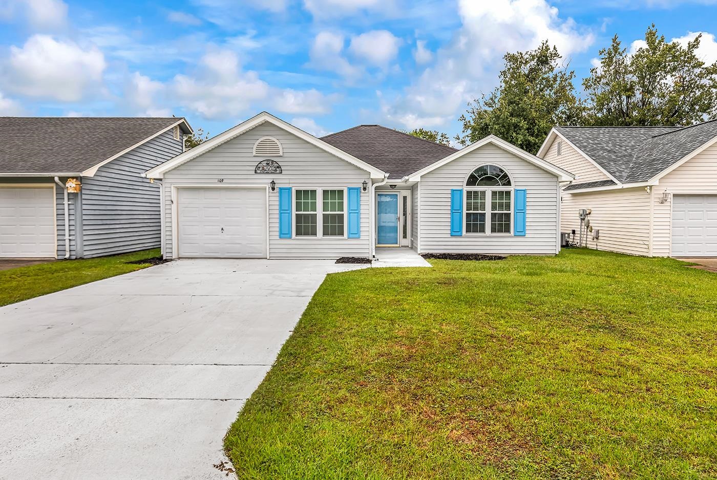 109 Coachman Ln. Property Photo 1