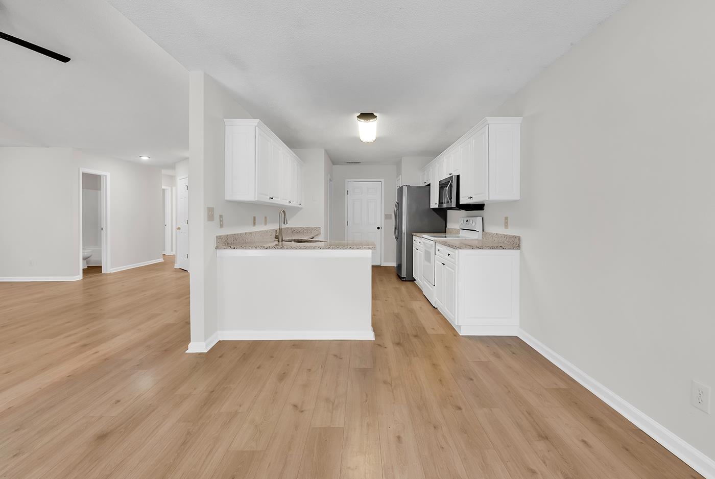 109 Coachman Ln. Property Photo 6