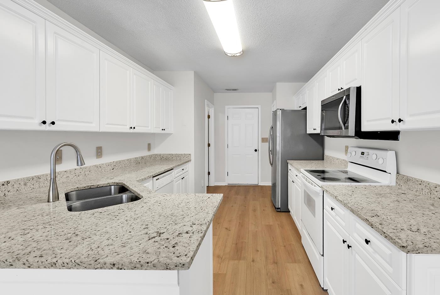 109 Coachman Ln. Property Photo 8
