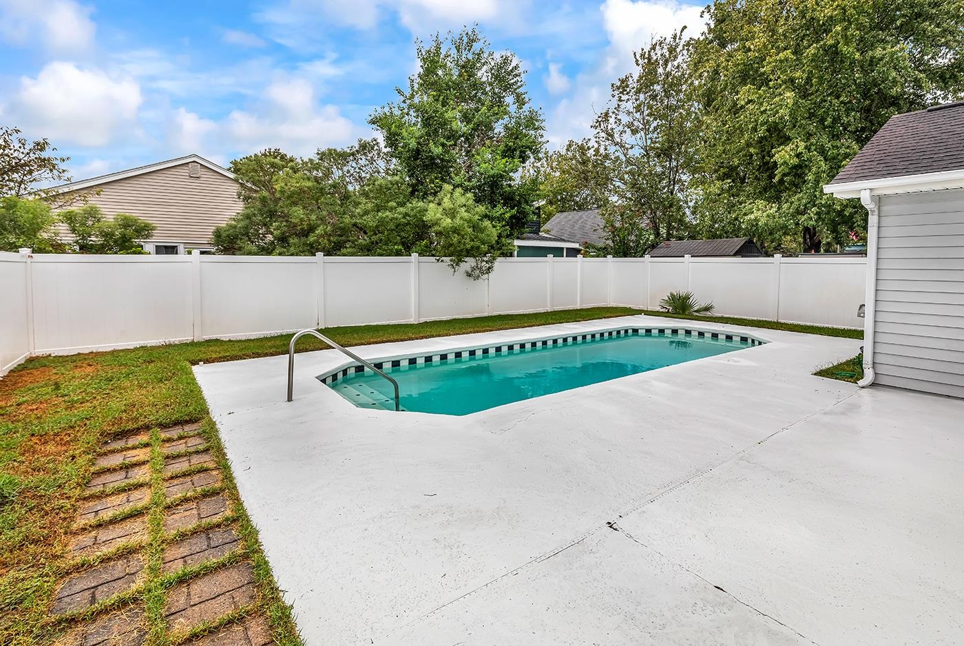 109 Coachman Ln. Property Photo 17