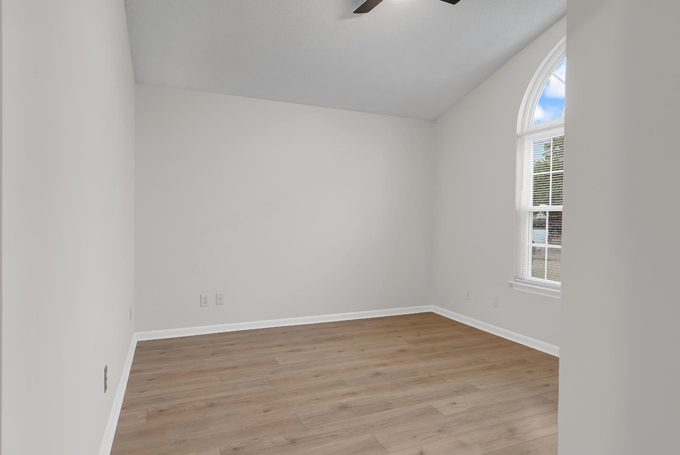 109 Coachman Ln. Property Photo 21