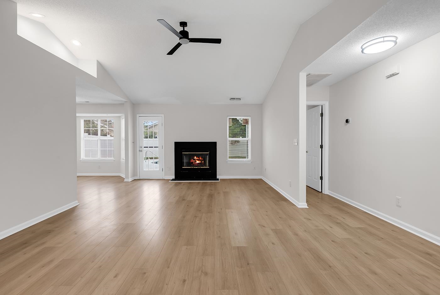 109 Coachman Ln. Property Photo 28