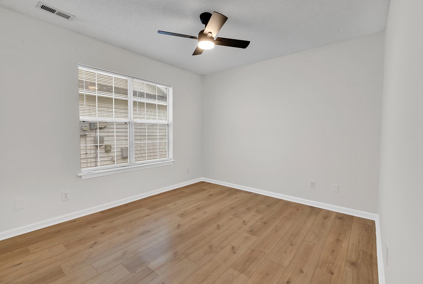 109 Coachman Ln. Property Photo 35
