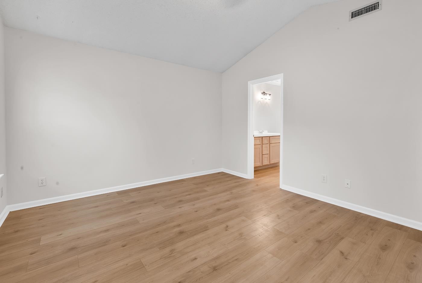 109 Coachman Ln. Property Photo 38