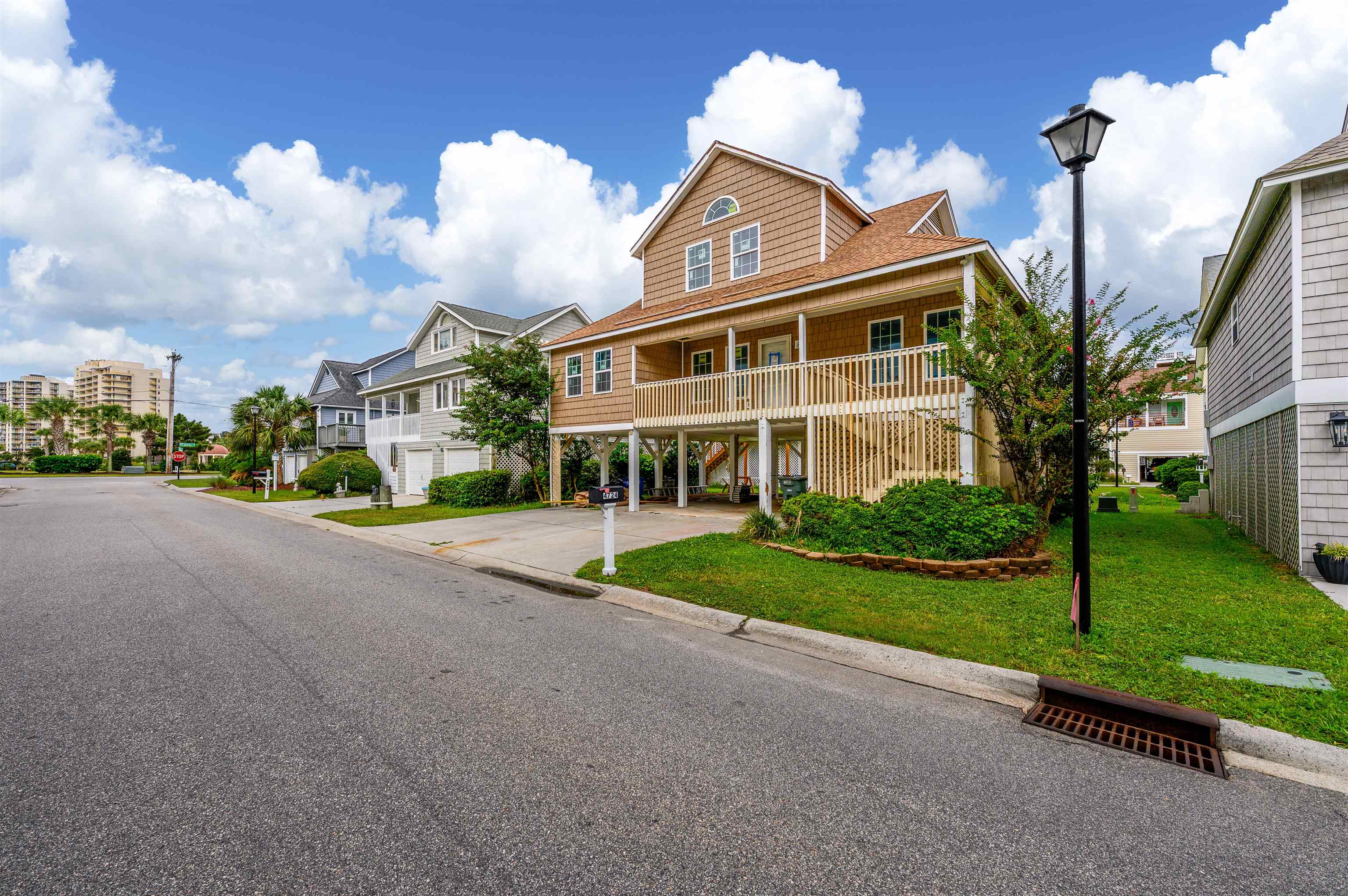 4724 Surf St. Property Photo 1