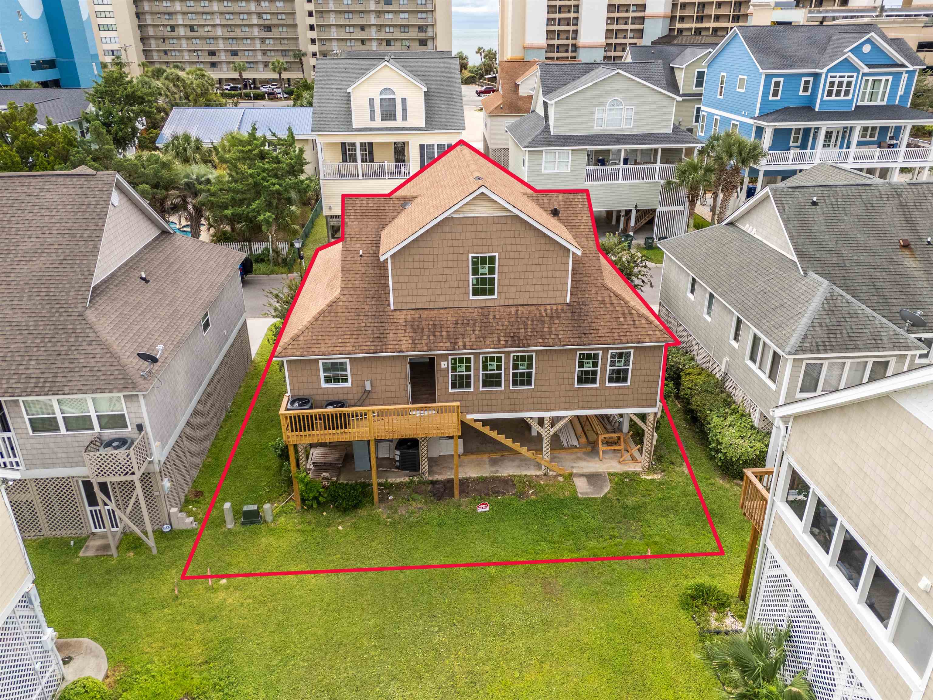 4724 Surf St. Property Photo 3