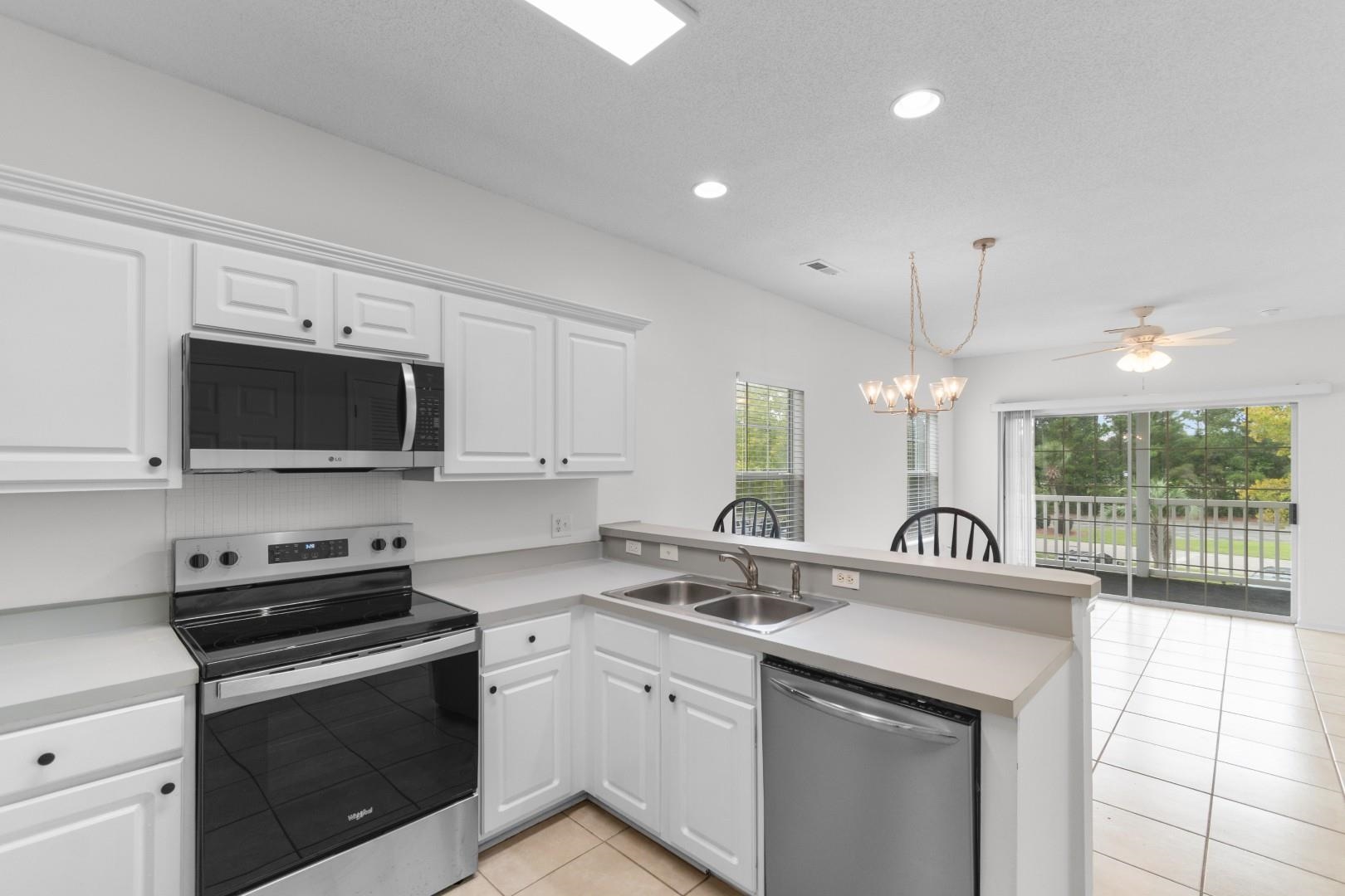 248 Sun Colony Blvd. Property Photo 5