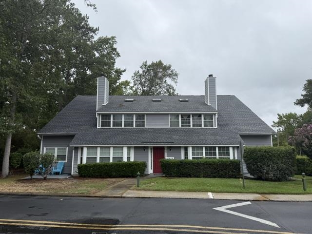1207 Erin Way Property Photo 1