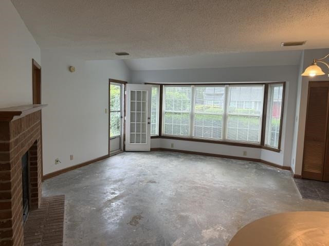 1207 Erin Way Property Photo 4