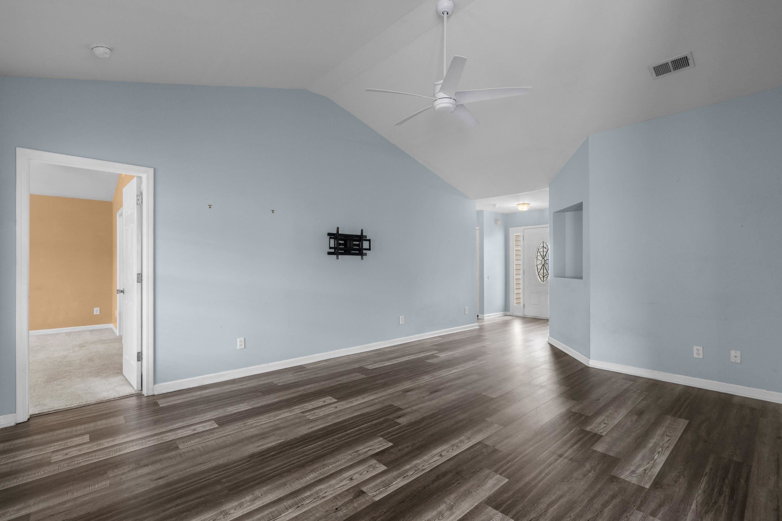 4504 Planters Row Way Property Photo 11