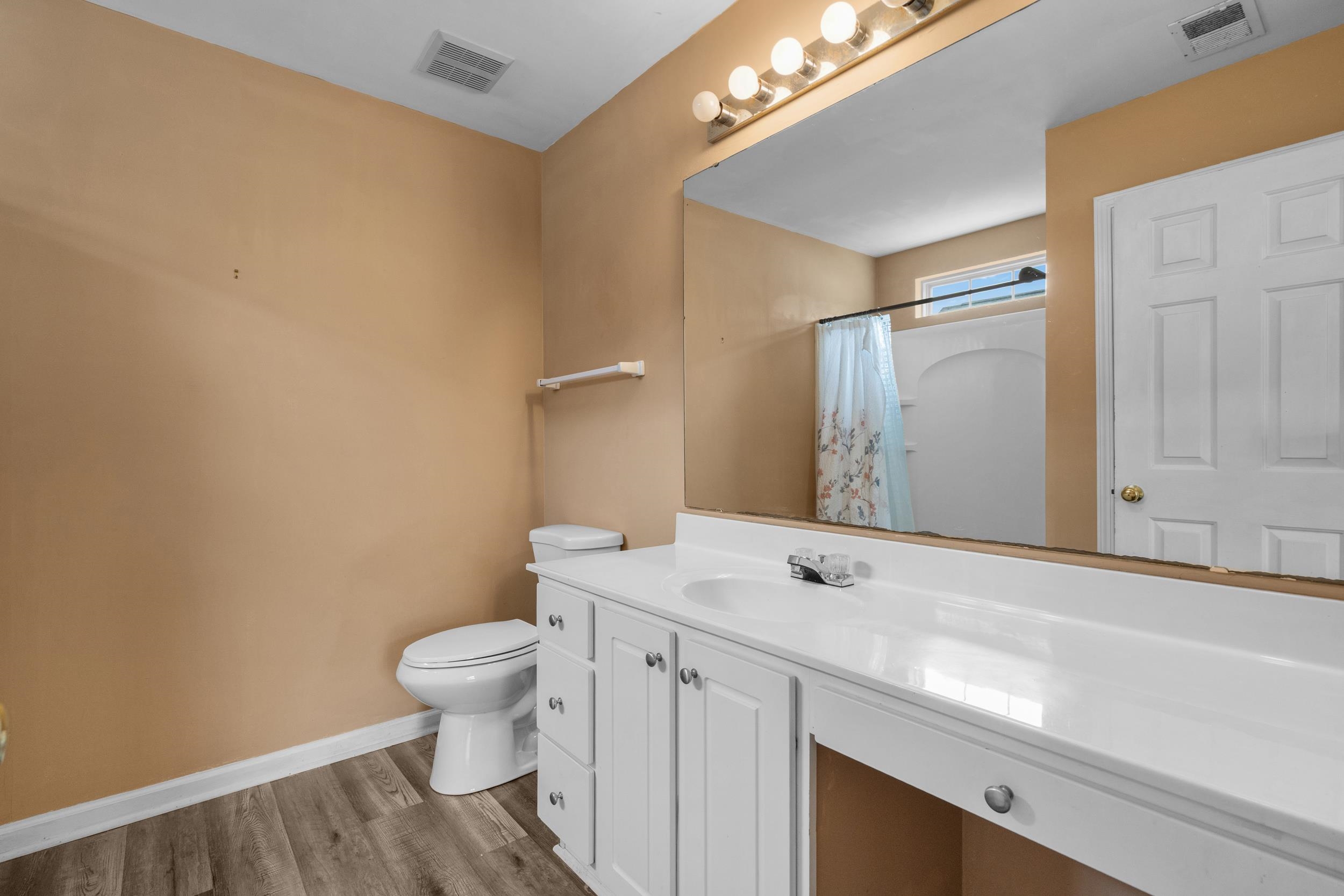 4504 Planters Row Way Property Photo 18