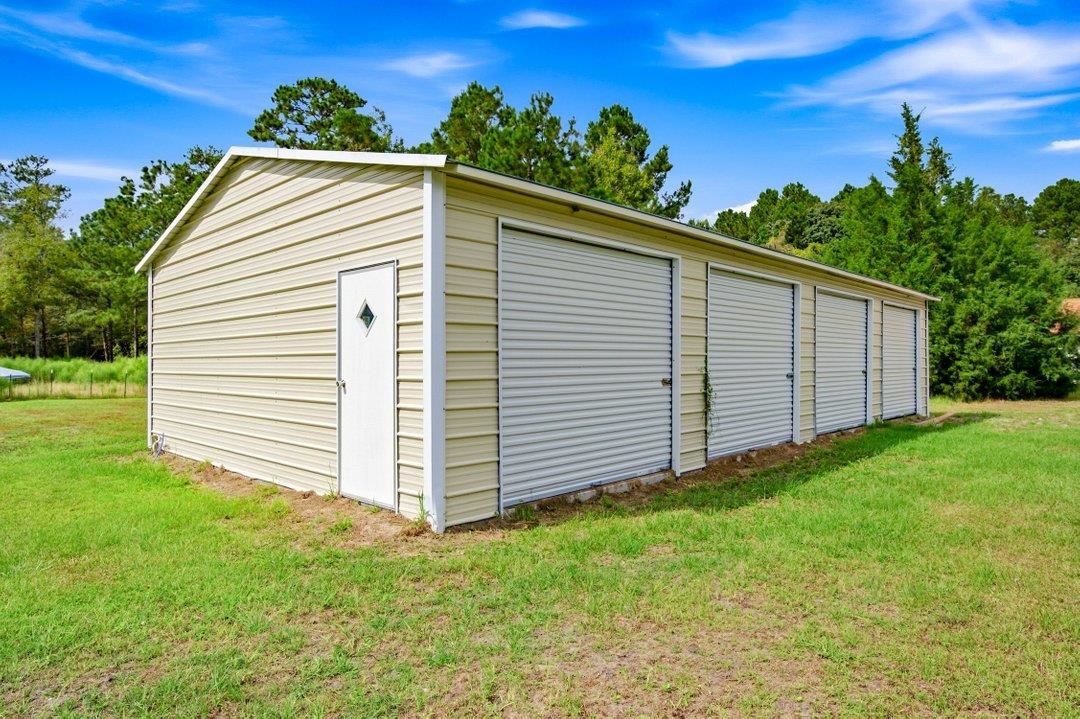1876 Nathan Dr. Property Photo 3