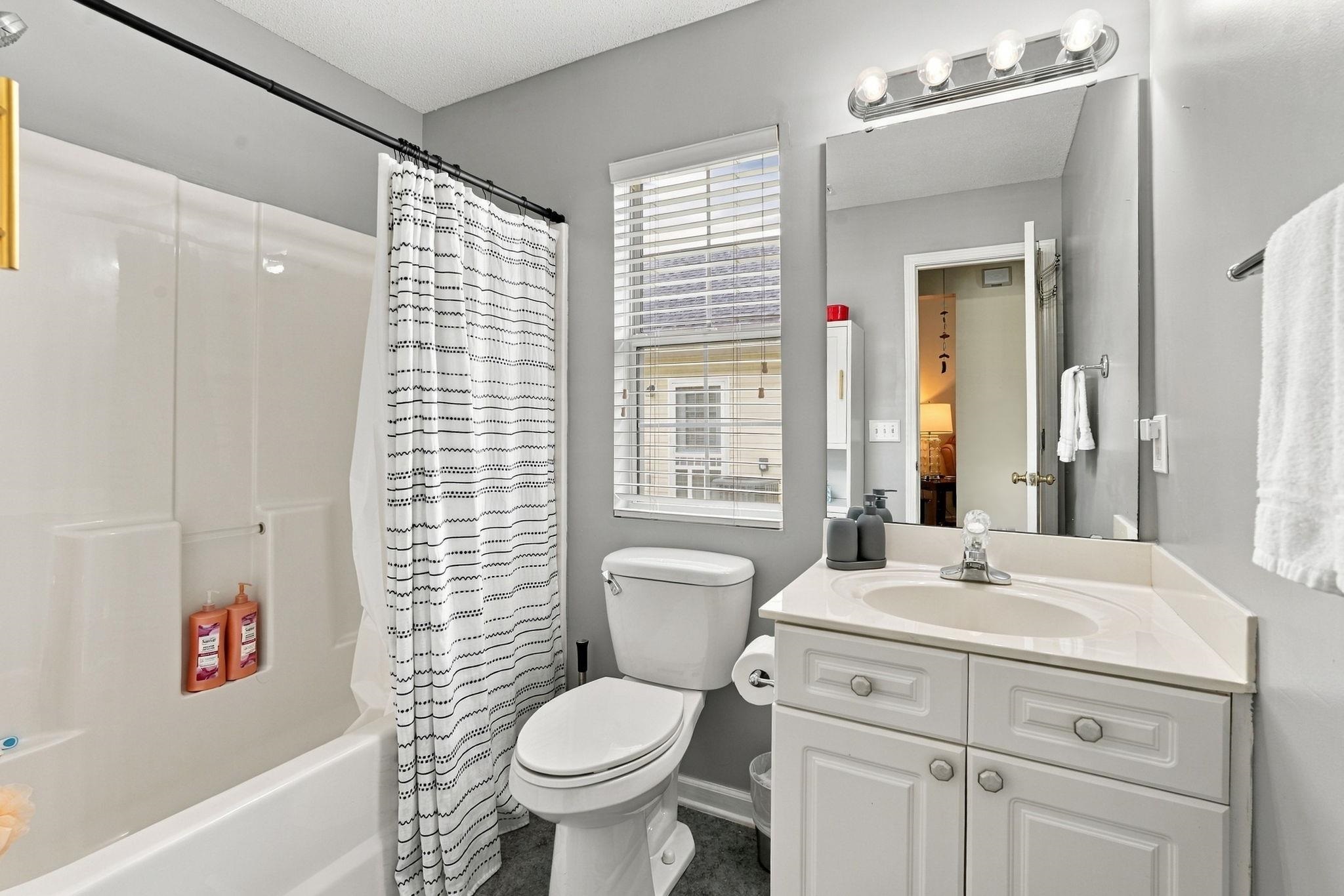 8002 Leeward Ln. Property Photo 21