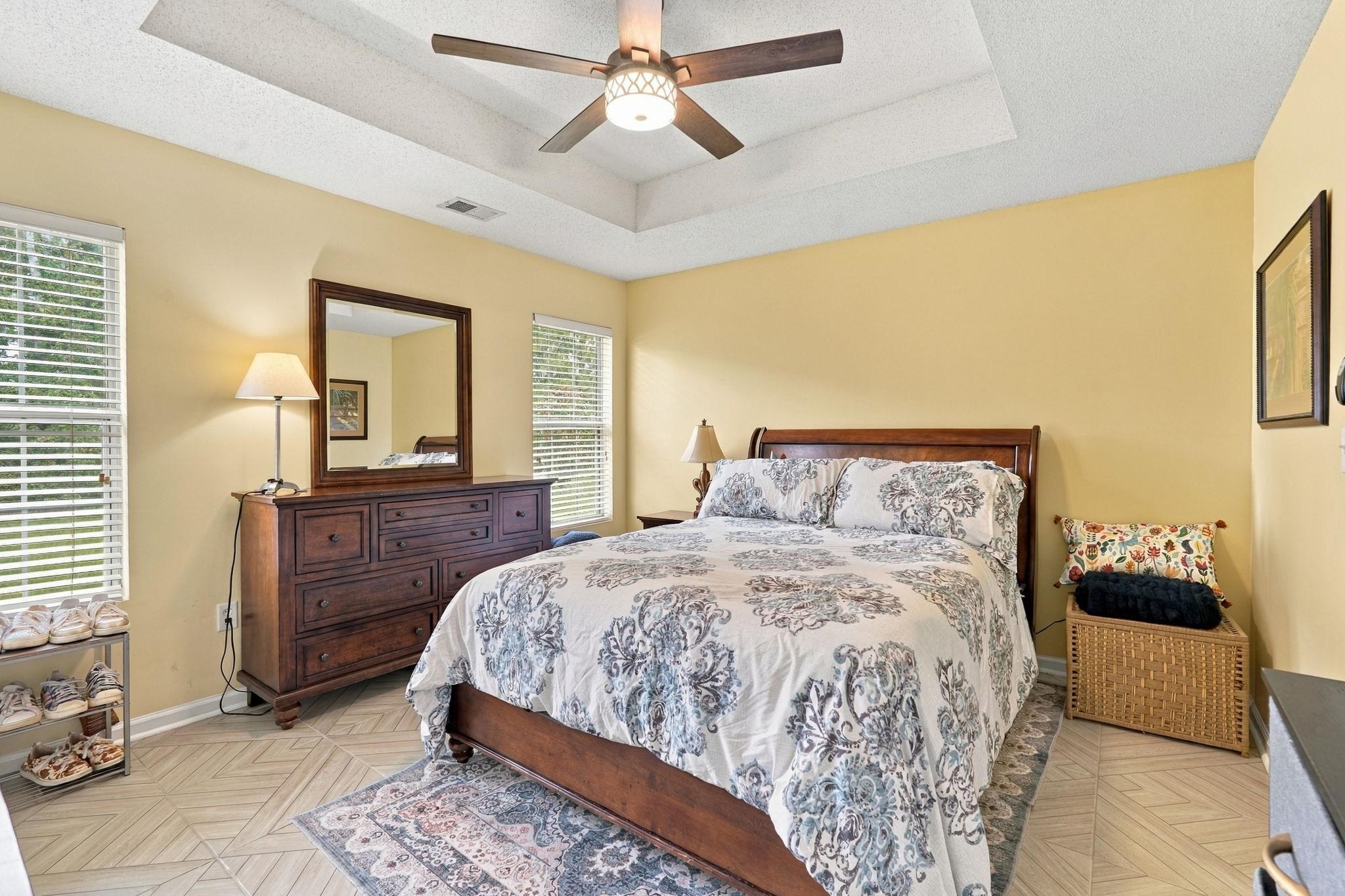 8002 Leeward Ln. Property Photo 28