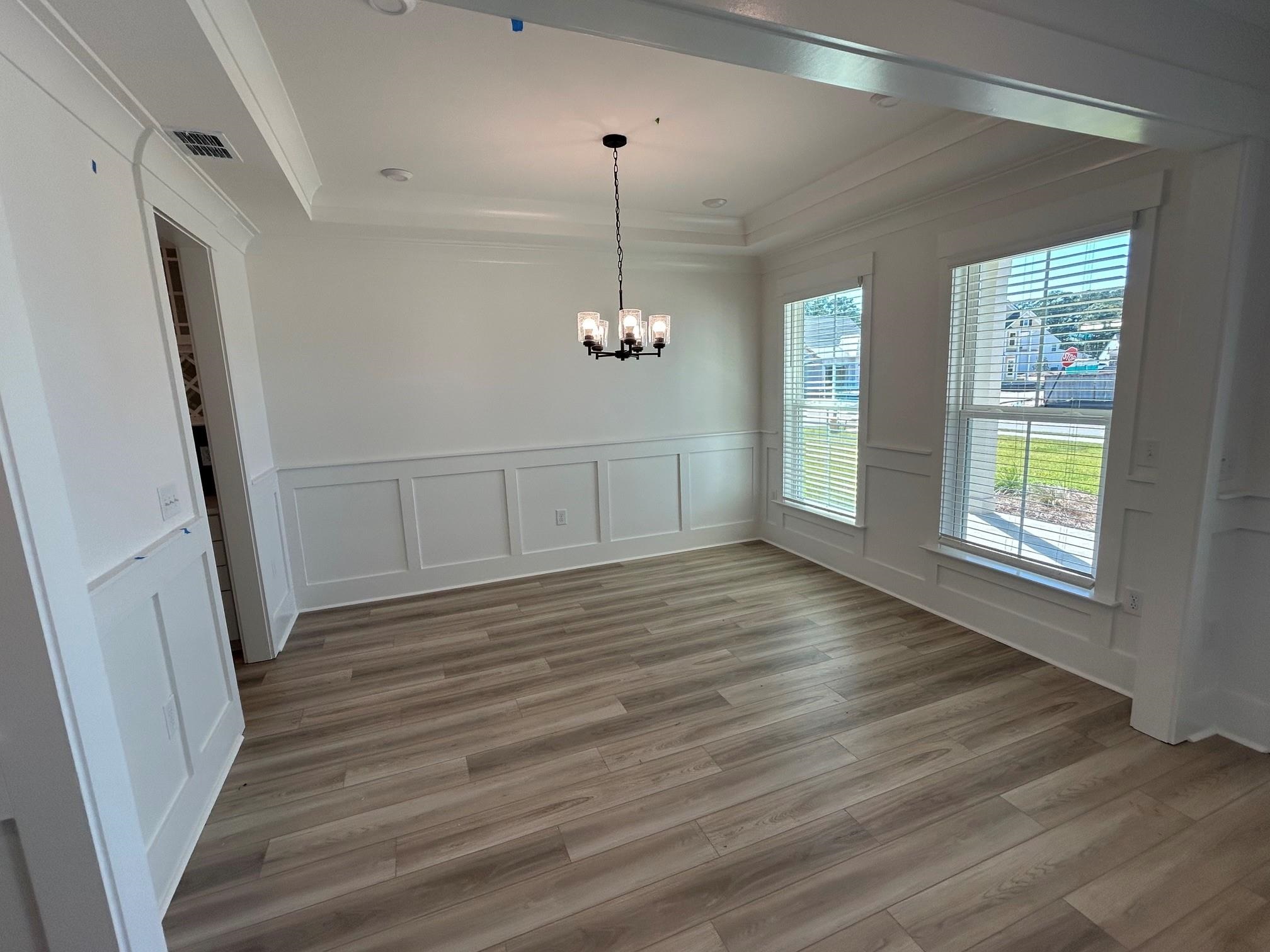 2545 Spring Rise Dr Property Photo 4