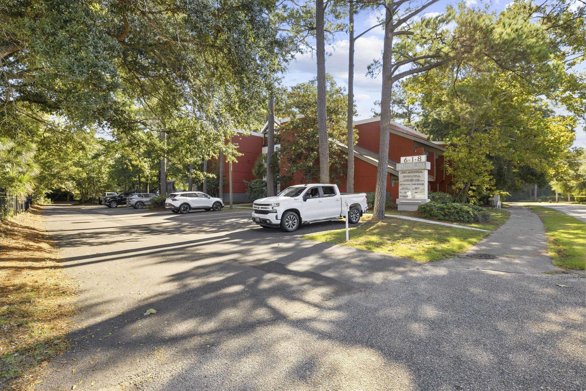 618 Chestnut Rd. Property Photo 2