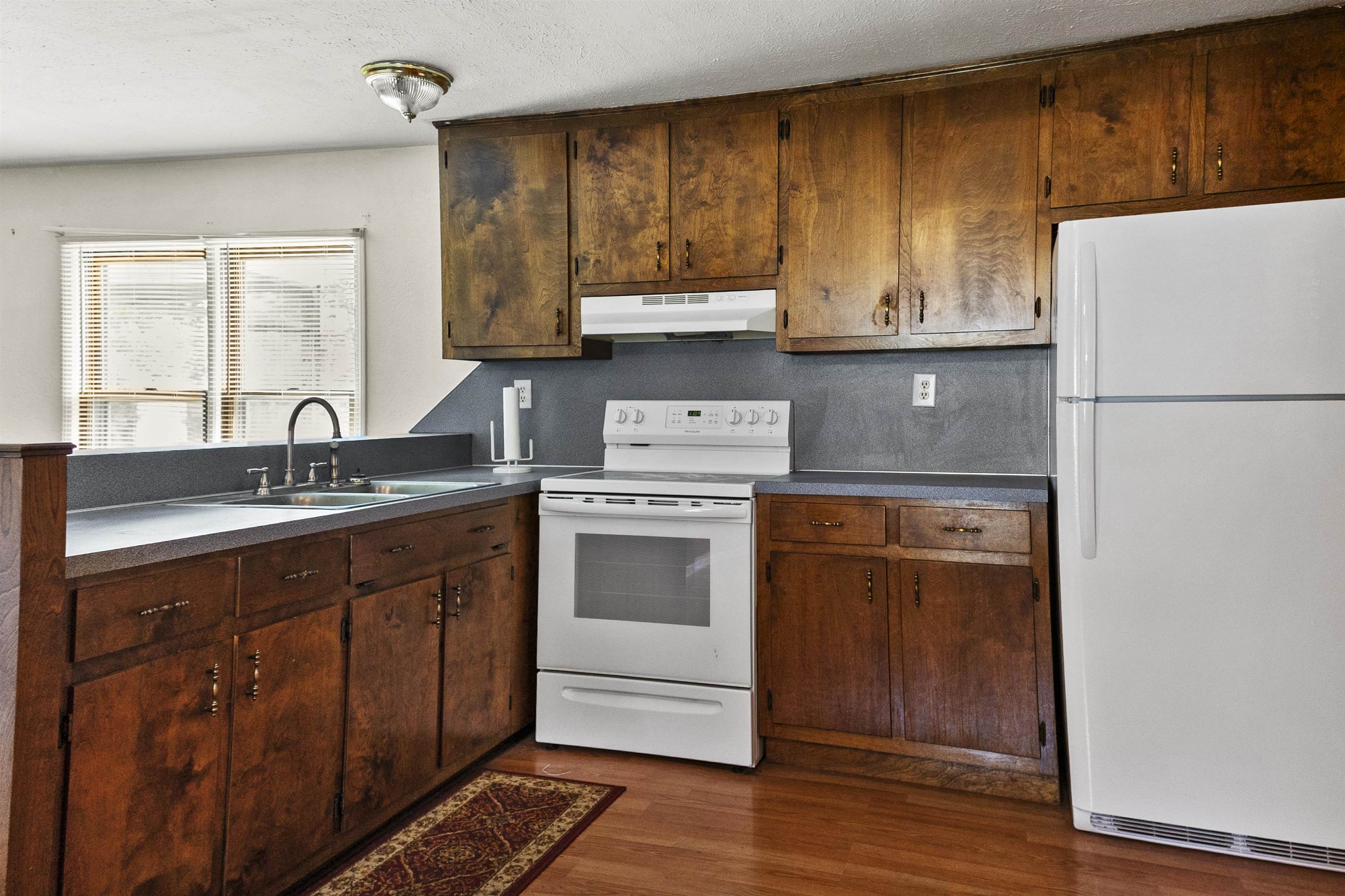 2114 Rabon Rd. Property Photo 2