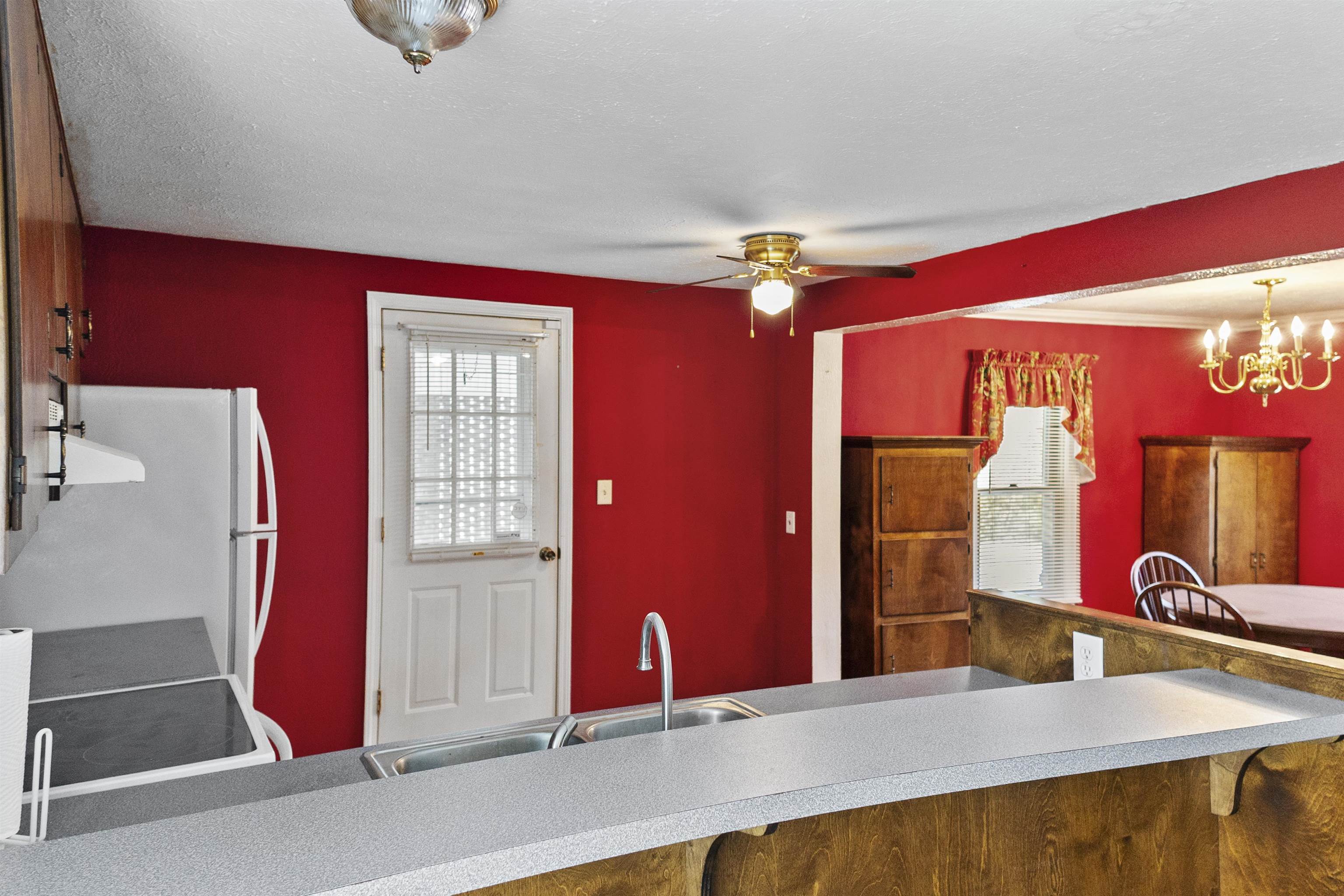 2114 Rabon Rd. Property Photo 3