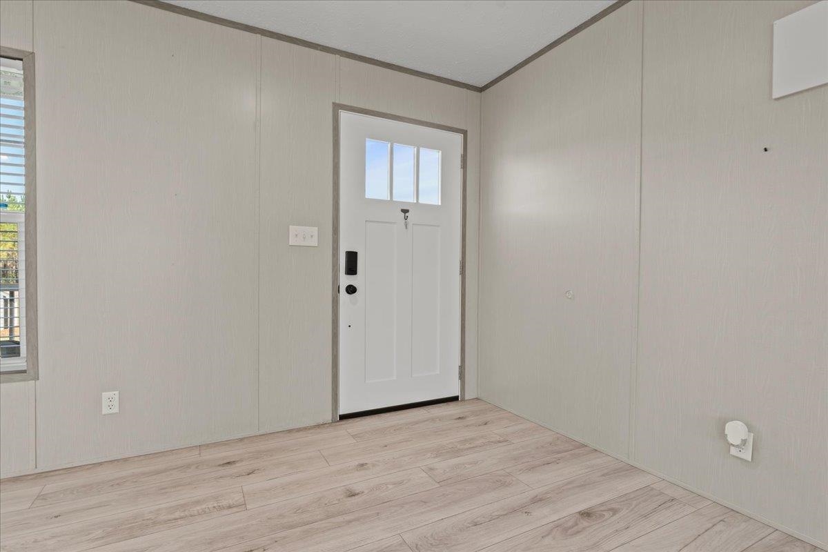 10163 Hardwick Rd. Property Photo 12