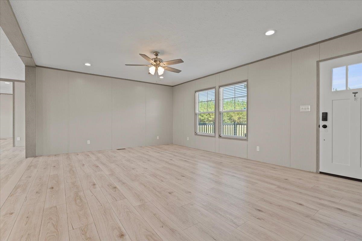 10163 Hardwick Rd. Property Photo 14