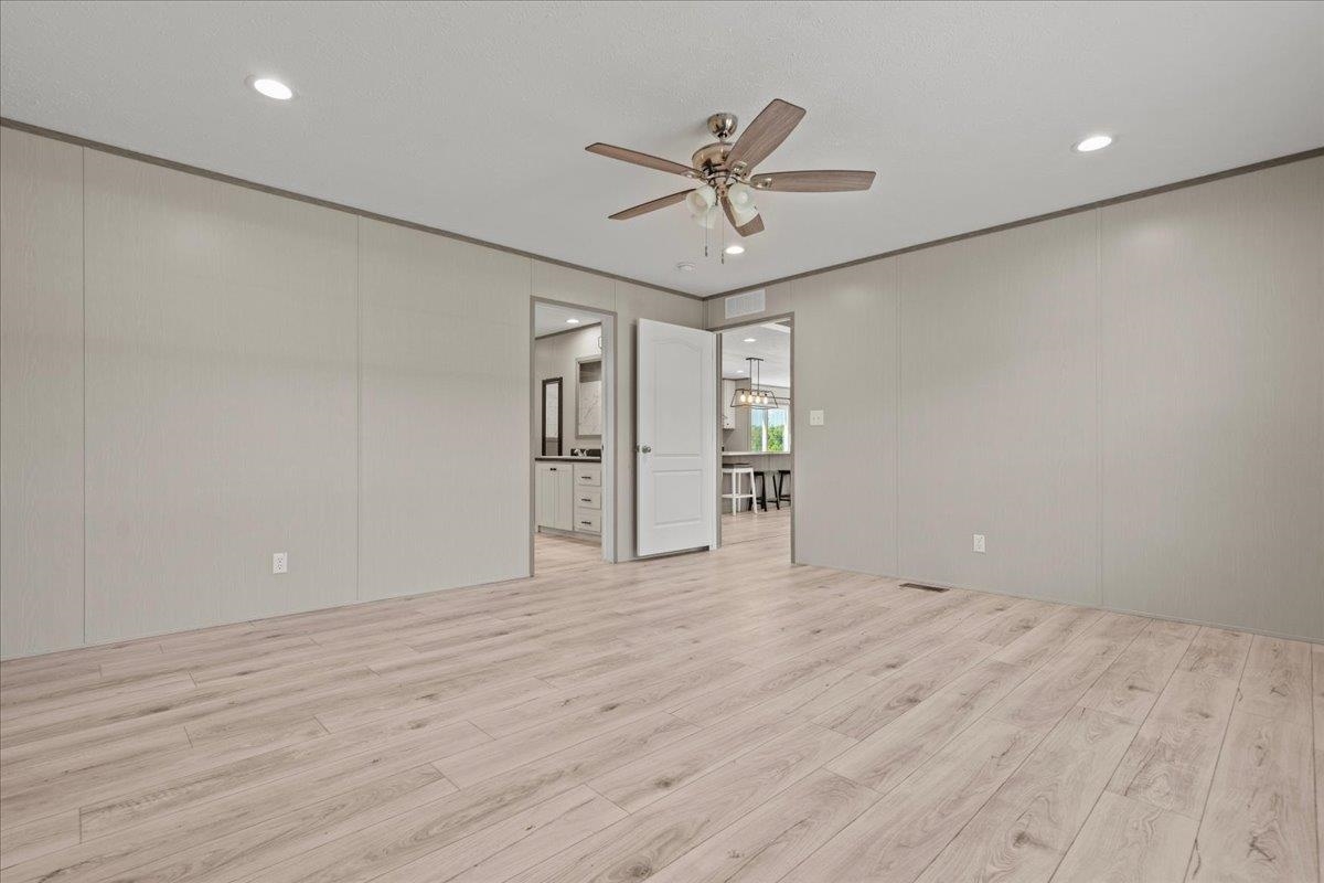 10163 Hardwick Rd. Property Photo 24