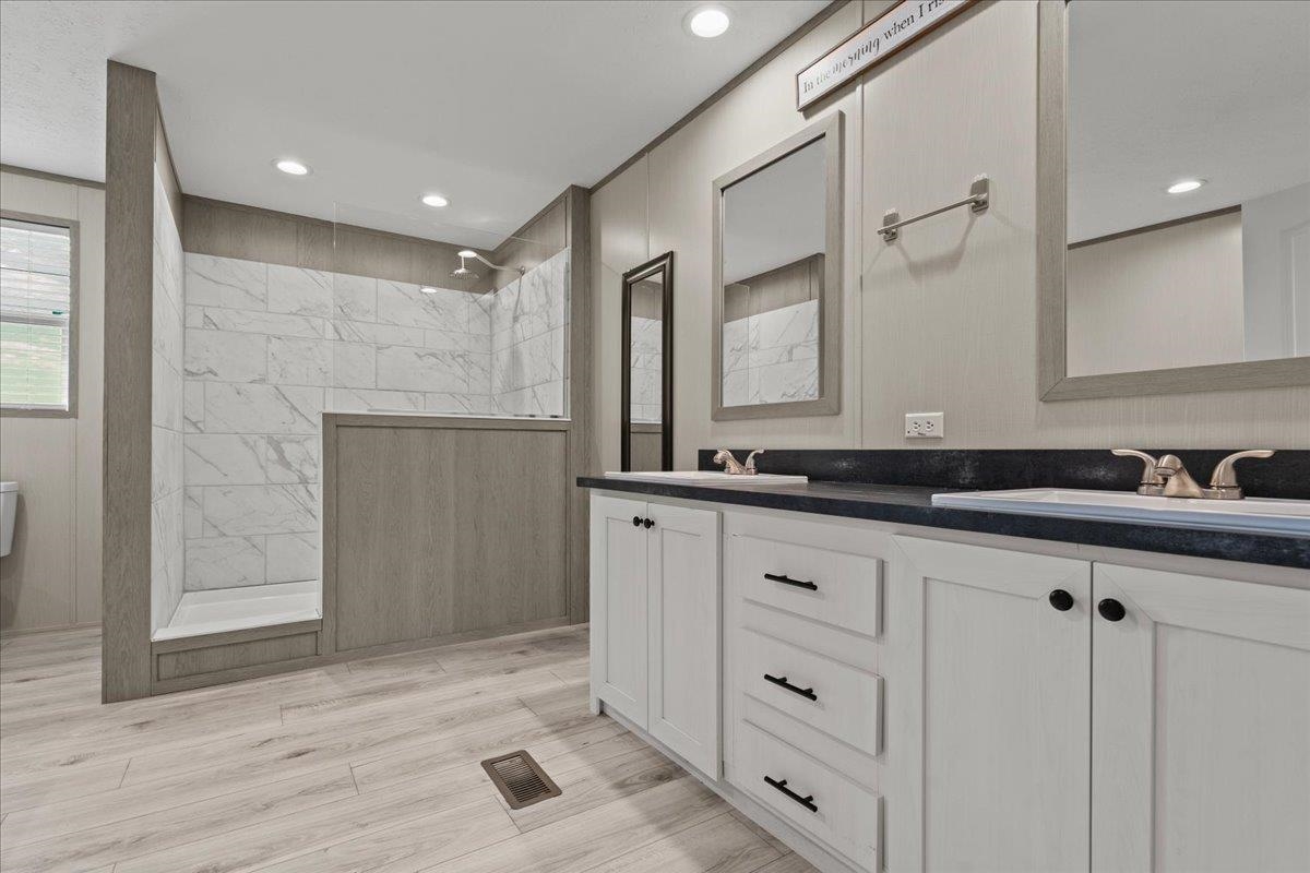 10163 Hardwick Rd. Property Photo 25