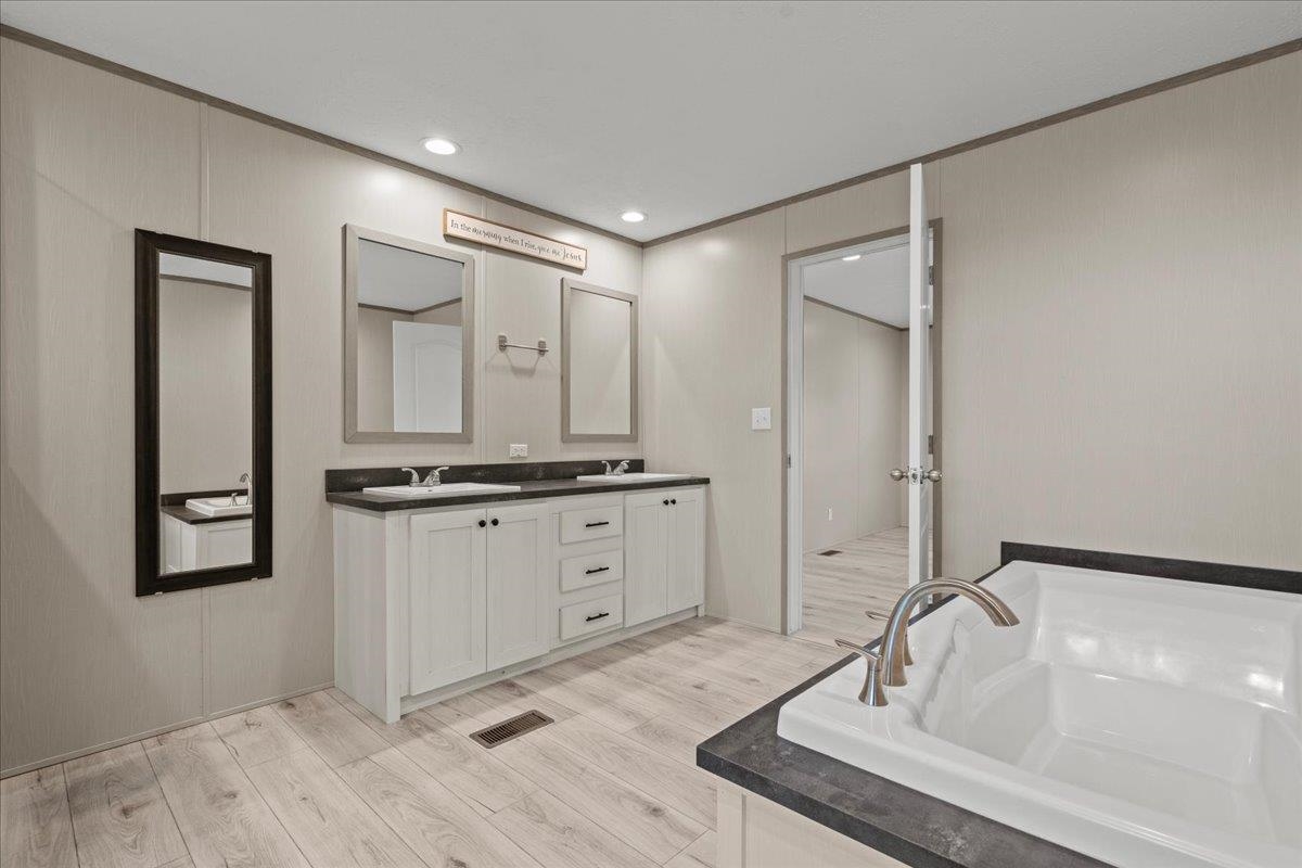 10163 Hardwick Rd. Property Photo 27