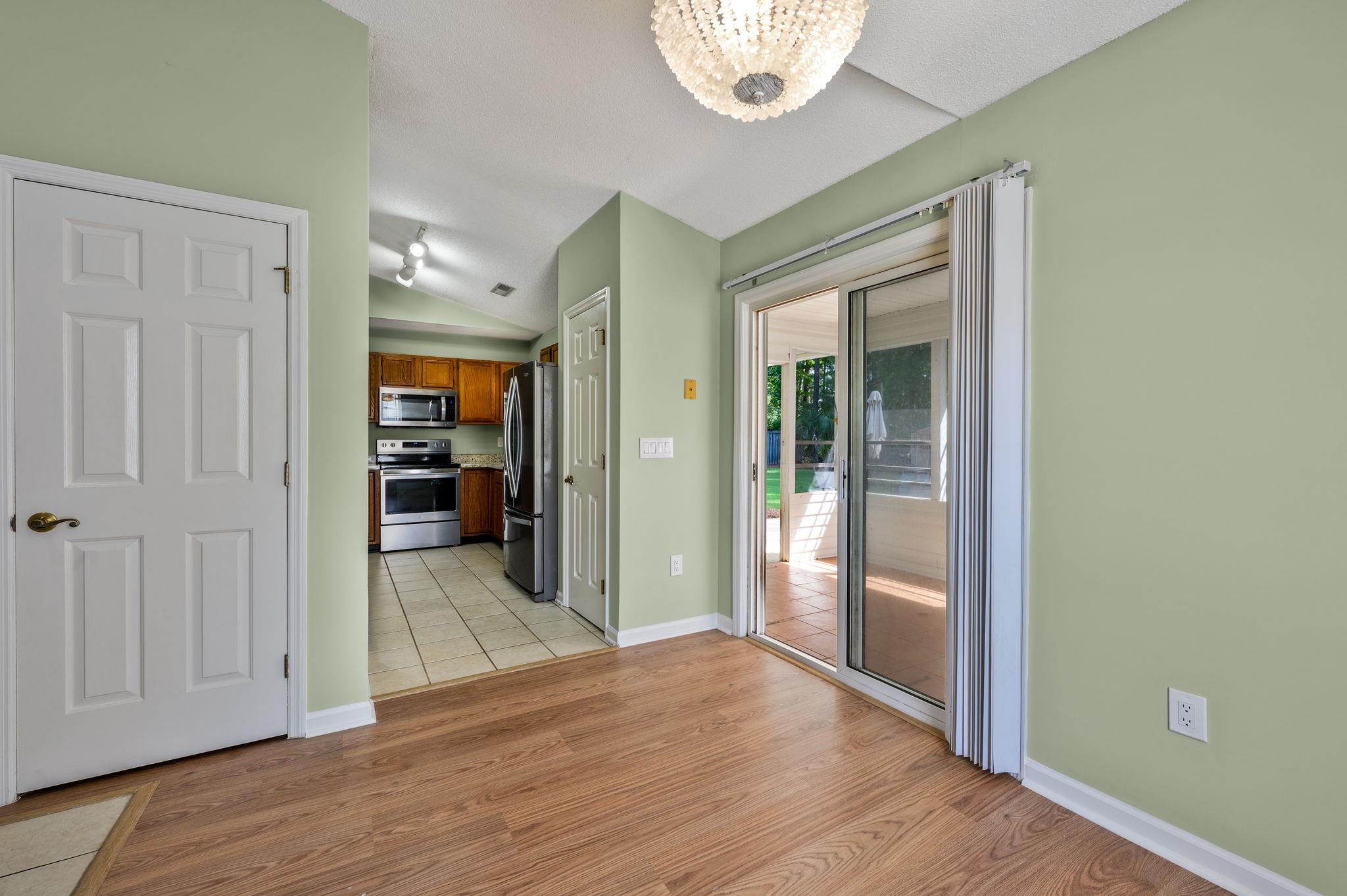 610 Tarrant St. Property Photo 25